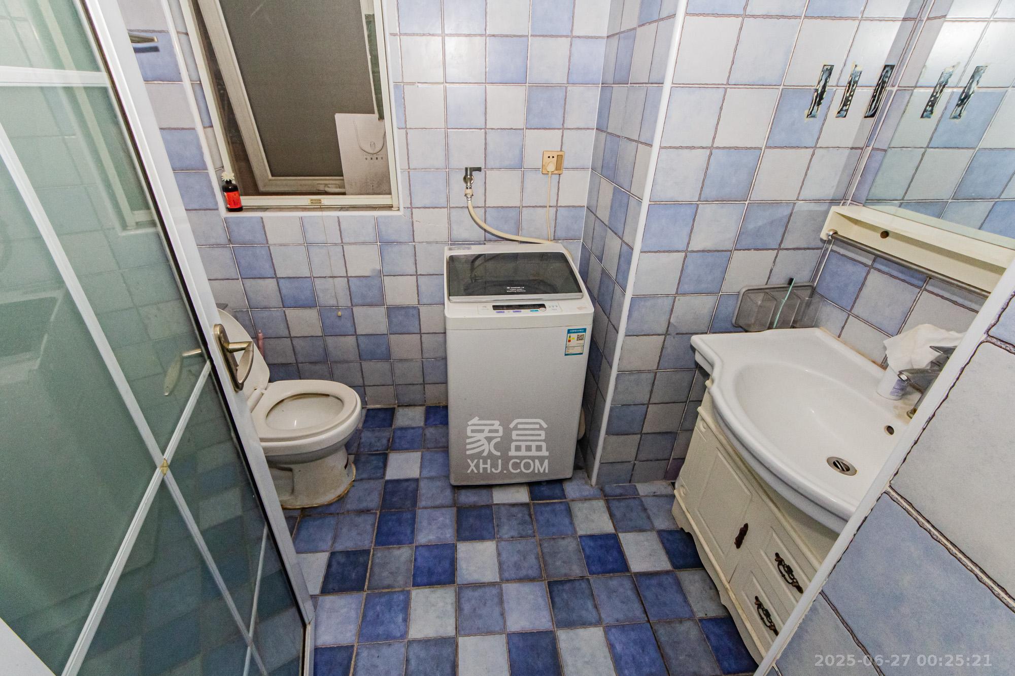 北辰三角洲E4区 1室1厅1卫 42.0万 北辰三角洲E4区 1室1厅1卫 42.0万卫生间