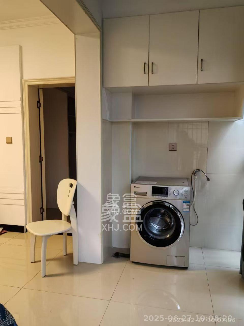 洋湖时代  2室1厅1卫    1800.0元/月室内图