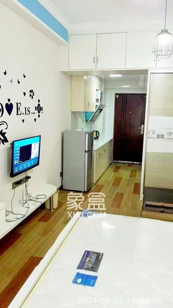 达美D6区  1室1厅1卫   1400.00元/月室内图