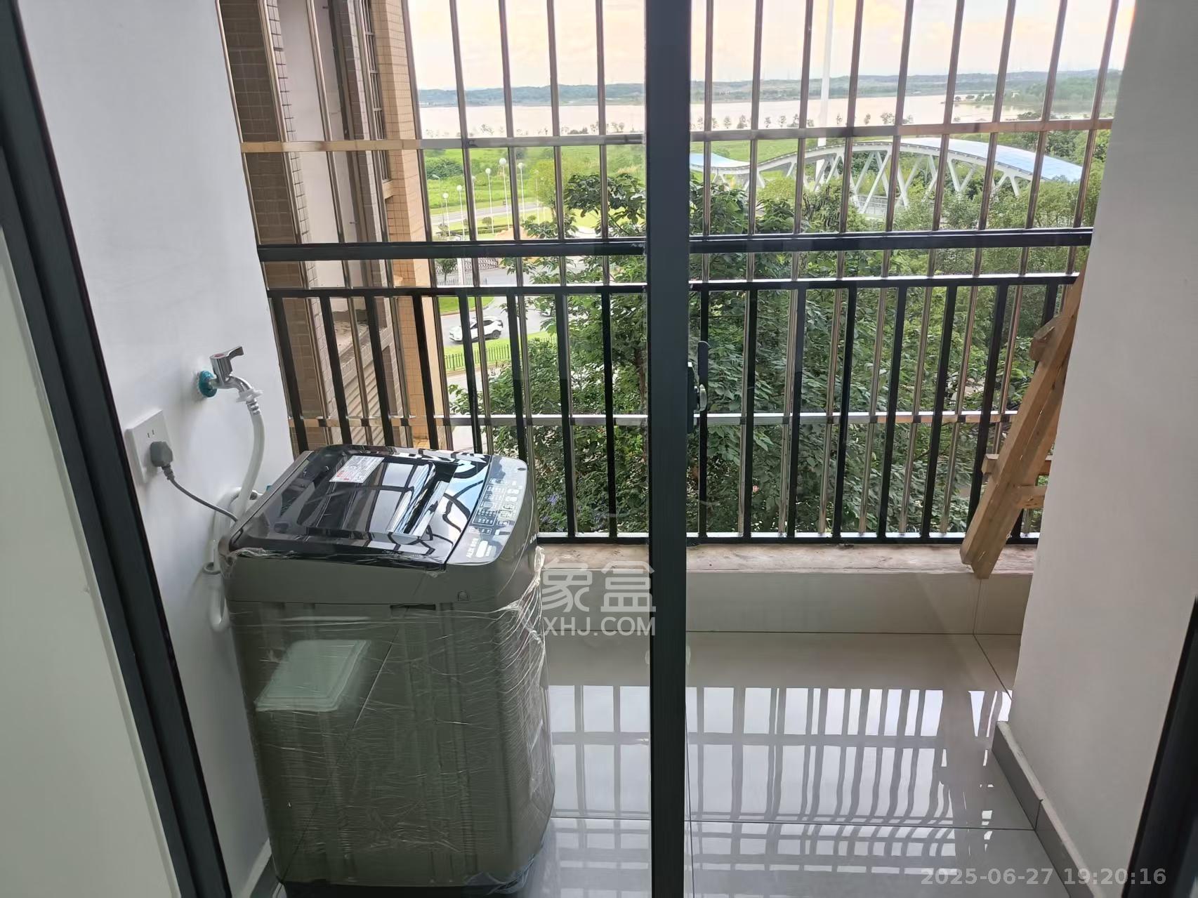 爱琴海岸  2室2厅1卫   1800.00元/月室内图