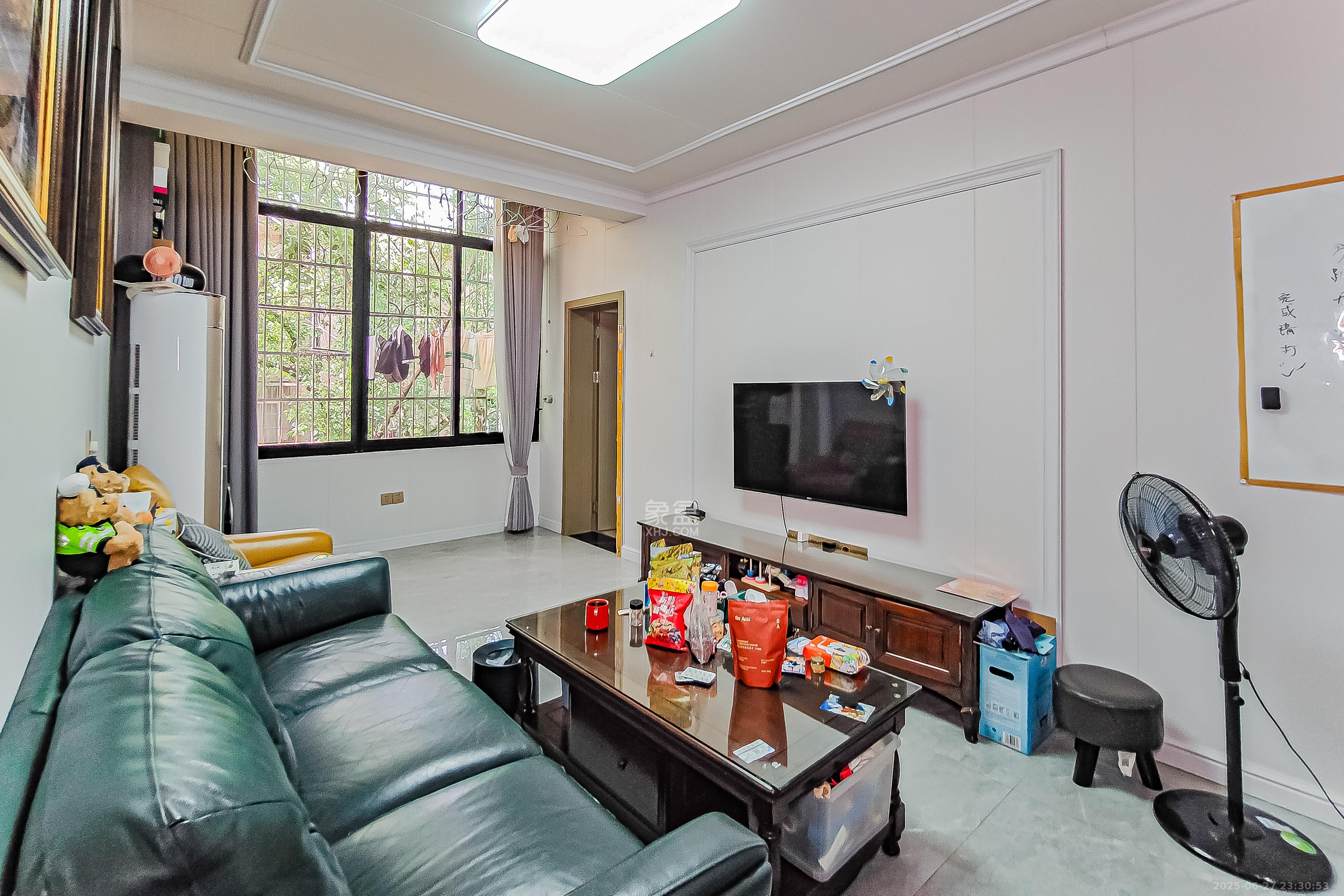 东塘电力院 3室2厅1卫 80.0万 东塘电力院 3室2厅1卫 80.0万客厅