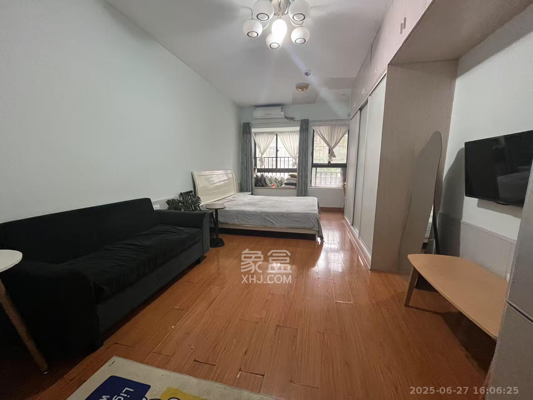 上峰苑(兰亭玥岛) 1室1厅1卫 1300.0元/月 上峰苑(兰亭玥岛) 1室1厅1卫 1300.0元/月室内图