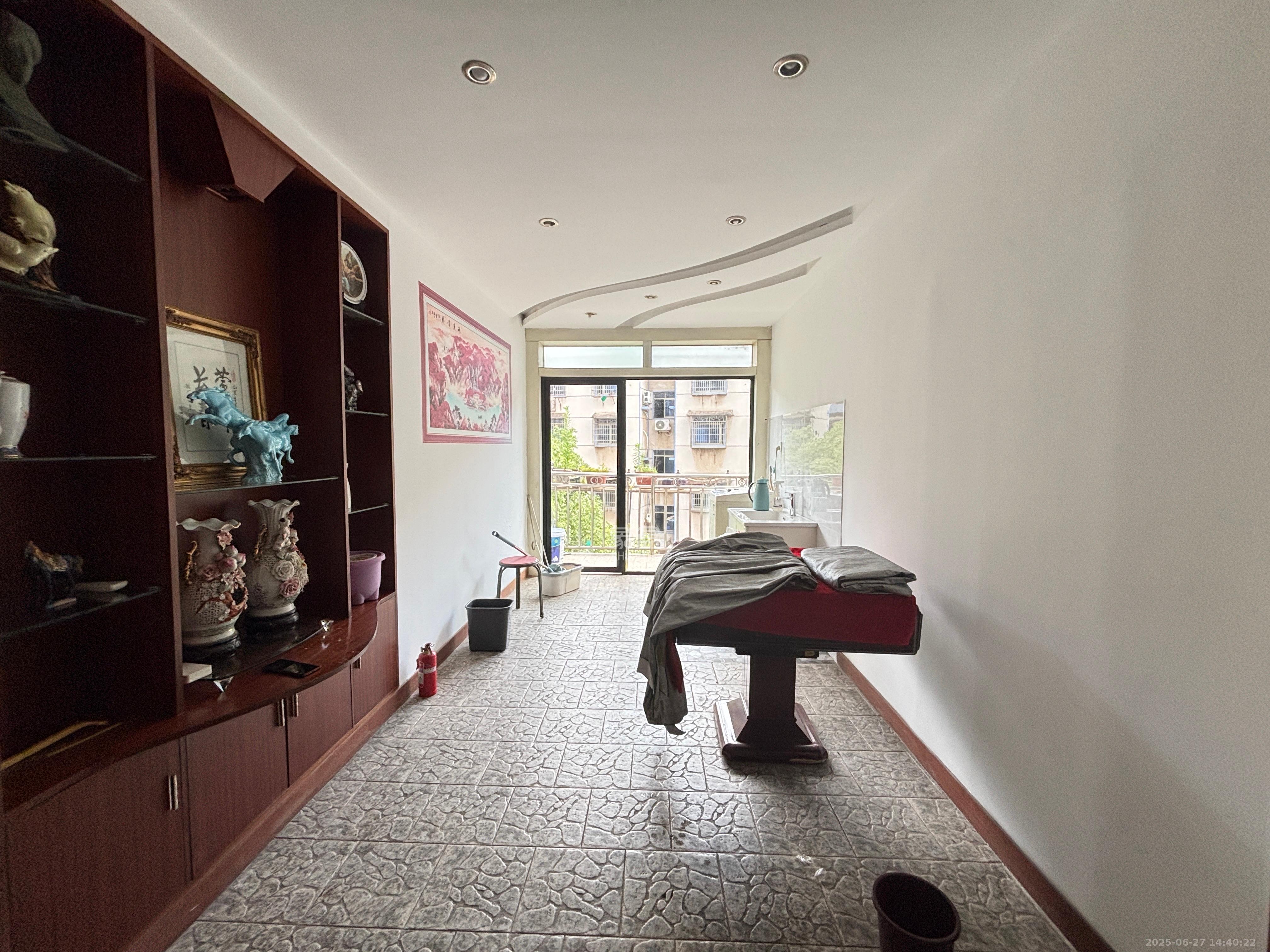 湖南省总工会 3室2厅2卫 3500.0元/月 湖南省总工会 3室2厅2卫 3500.0元/月室内图