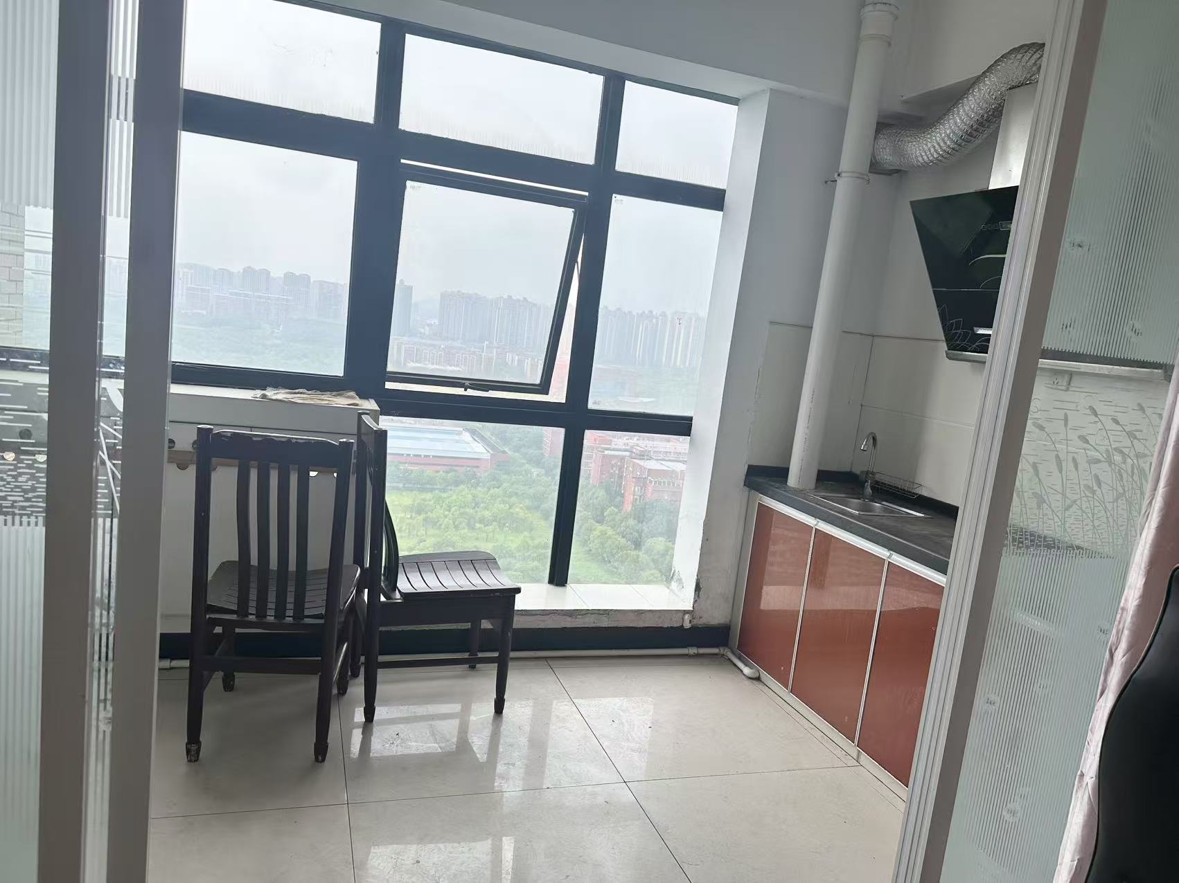 龙腾国际 1室1厅1卫 19.8万 龙腾国际 1室1厅1卫 19.8万室内图