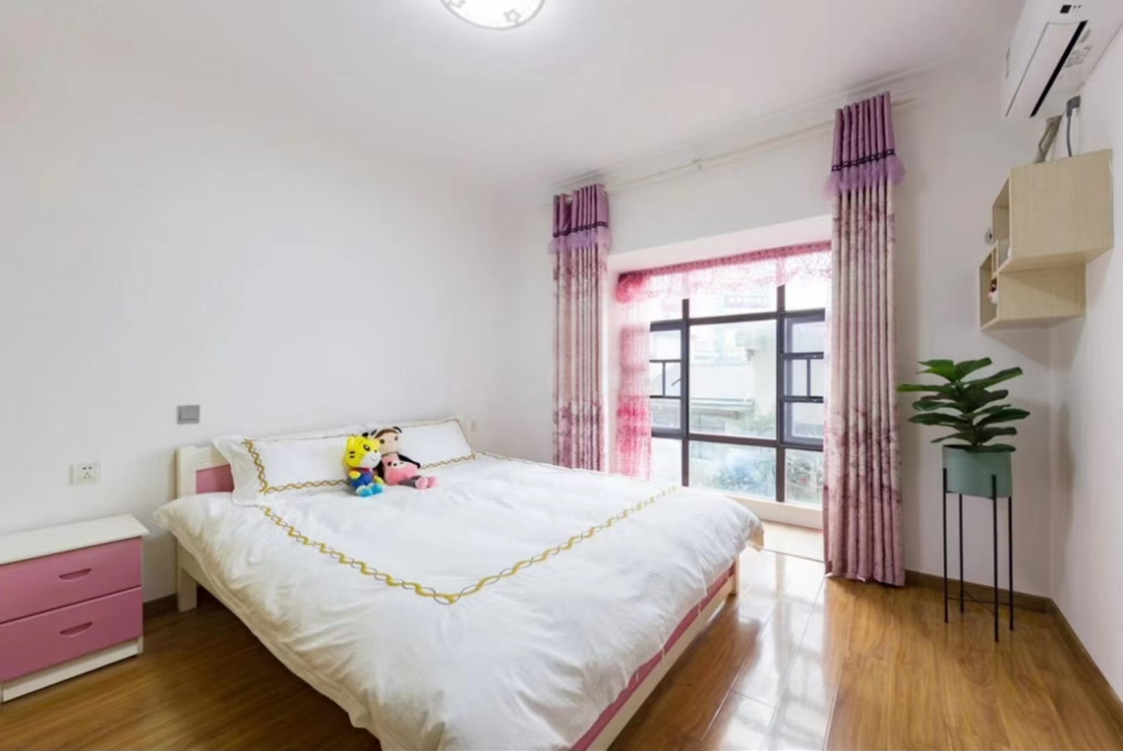 华天城小区 2室2厅1卫 1500.0元/月 华天城小区 2室2厅1卫 1500.0元/月室内图