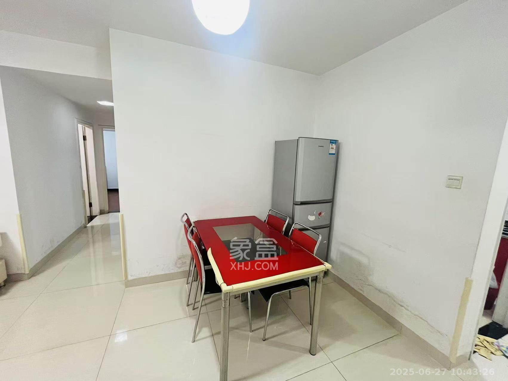 阿普阿布 3室1厅1卫 2400.0元/月 阿普阿布 3室1厅1卫 2400.0元/月室内图