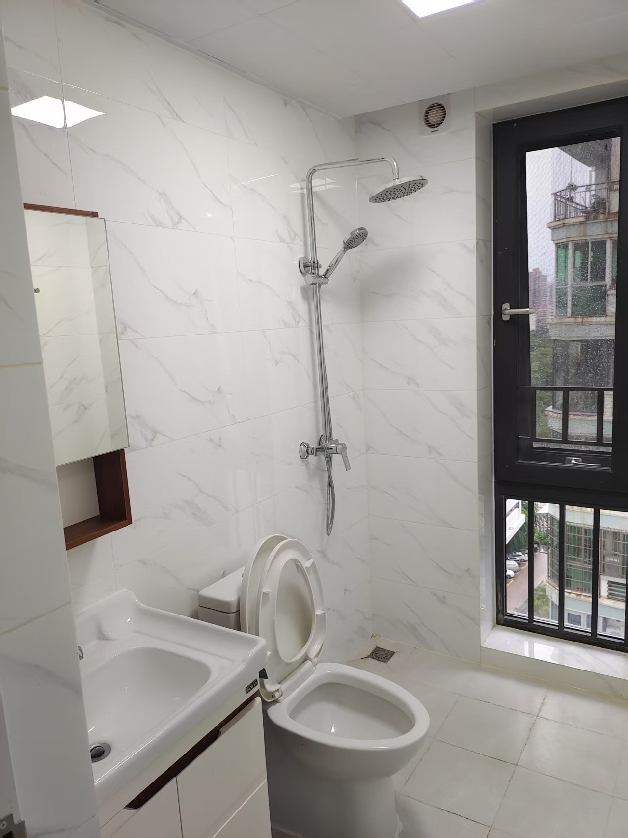 尚运上品 3室2厅2卫 5500.0元/月 尚运上品 3室2厅2卫 5500.0元/月室内图