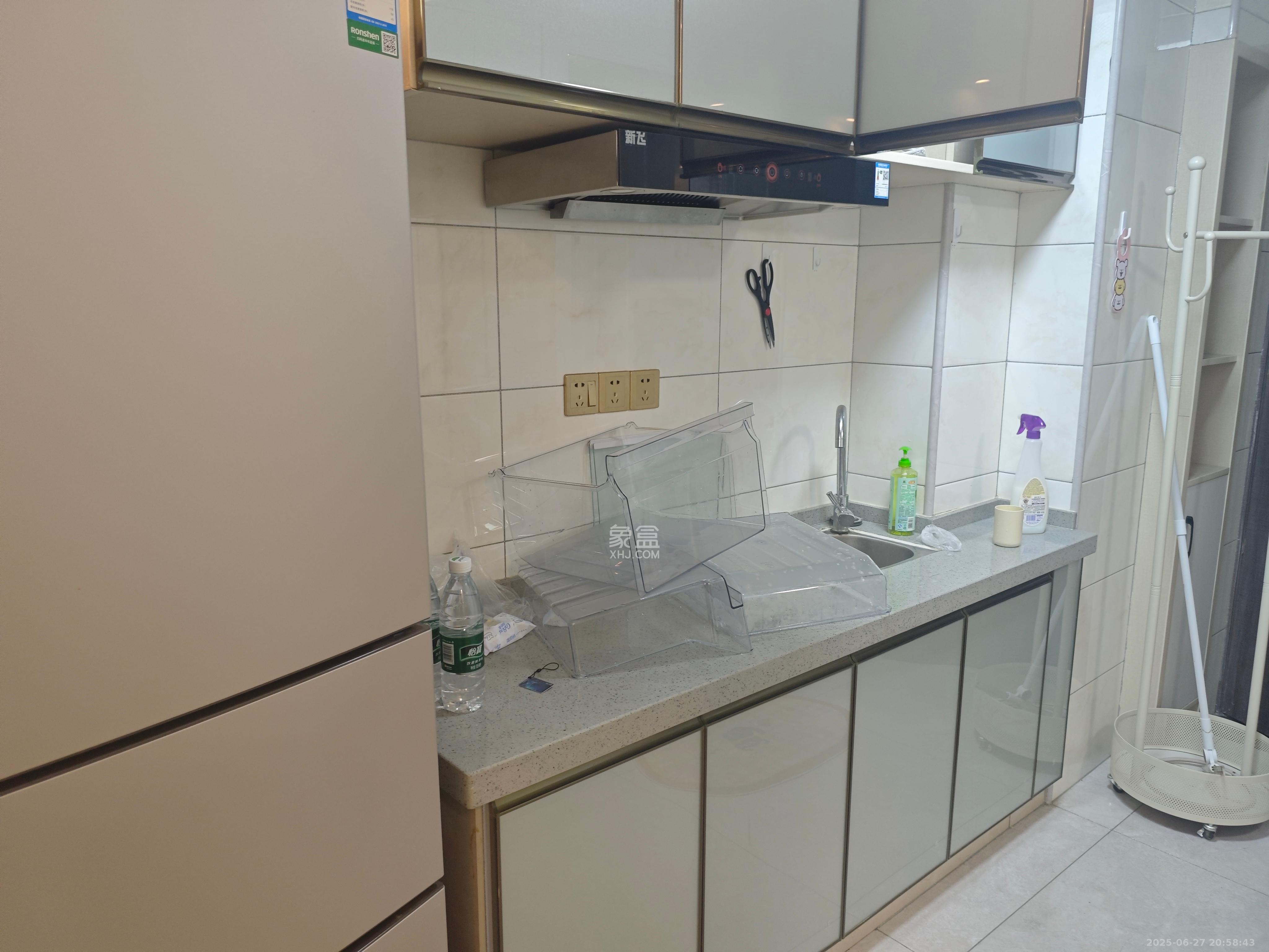 龙湖湘江星座(祺鑫星座公寓) 1室0厅1卫 1600.0元/月 龙湖湘江星座(祺鑫星座公寓) 1室0厅1卫 1600.0元/月室内图