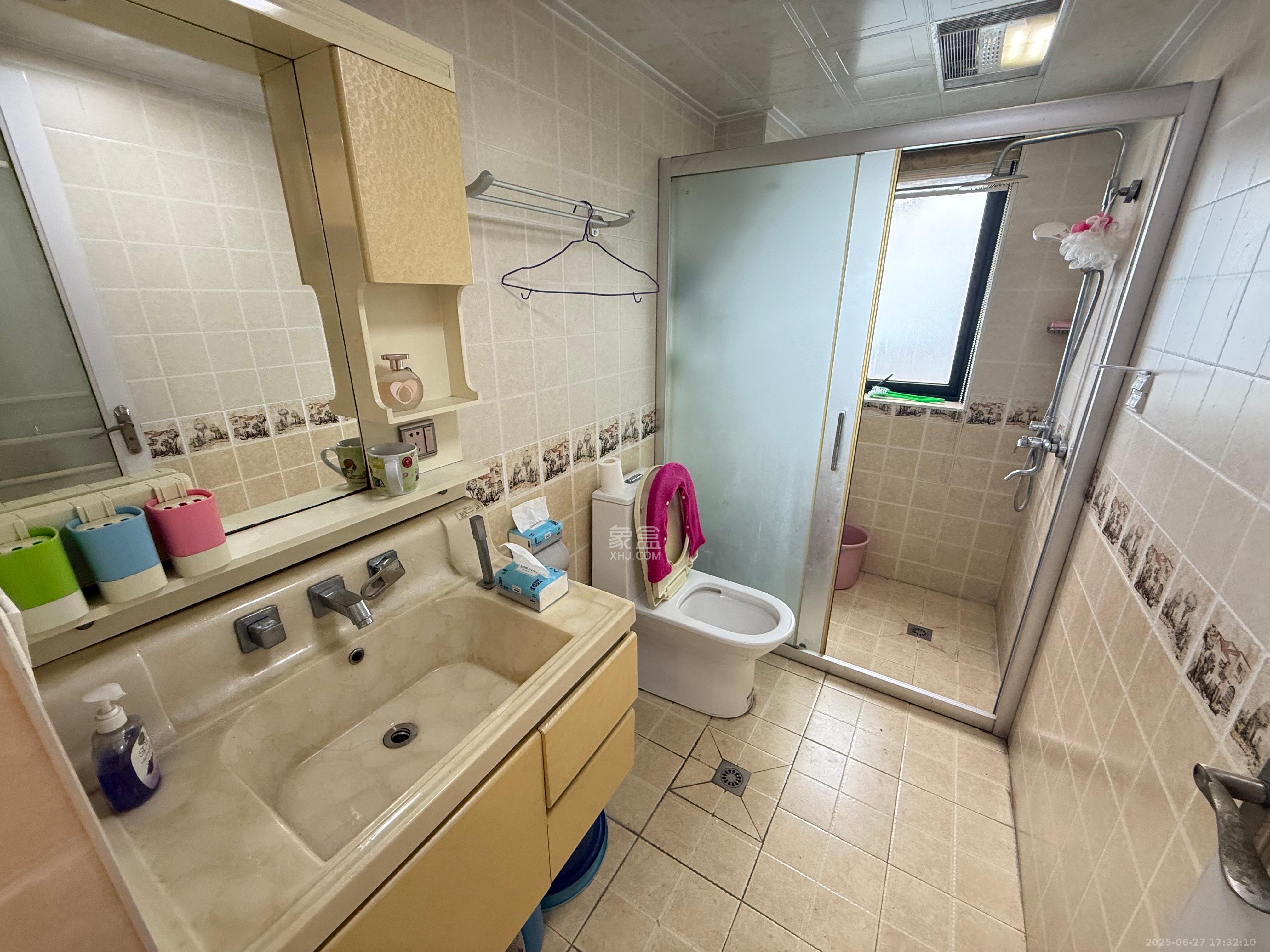 北京御园一二期(国泰嘉园) 1室2厅1卫 2500.0元/月 北京御园一二期(国泰嘉园) 1室2厅1卫 2500.0元/月室内图