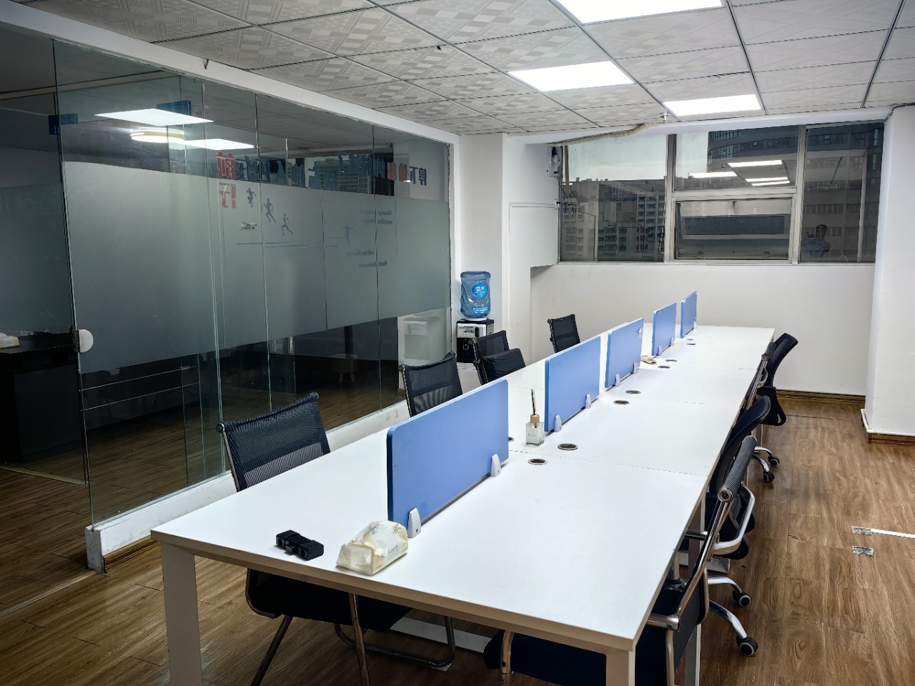 海涯大厦 2室2厅0卫 3900.0元/月 海涯大厦 2室2厅0卫 3900.0元/月室内图