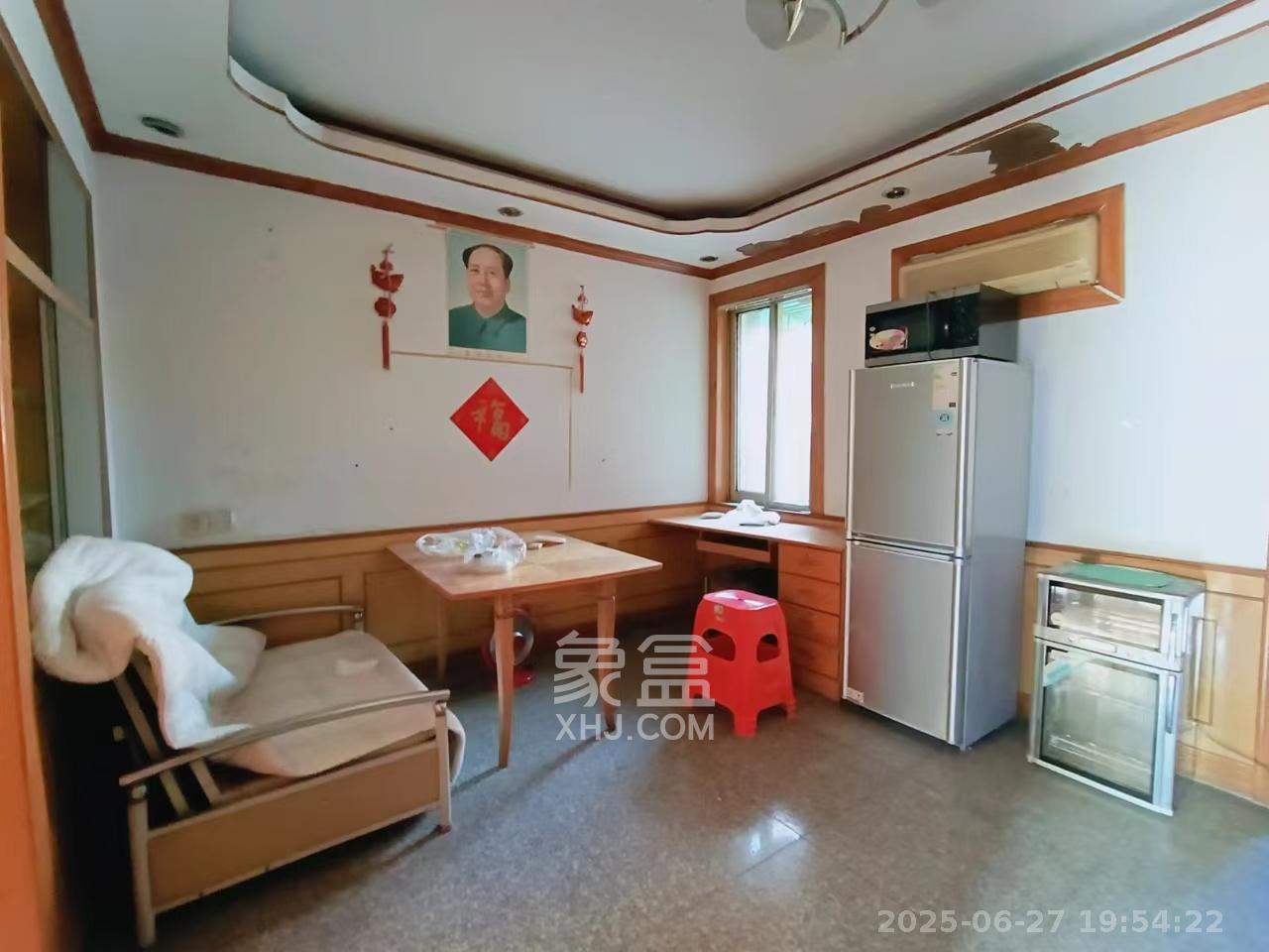 向韶村  2室1厅1卫   1300.00元/月室内图