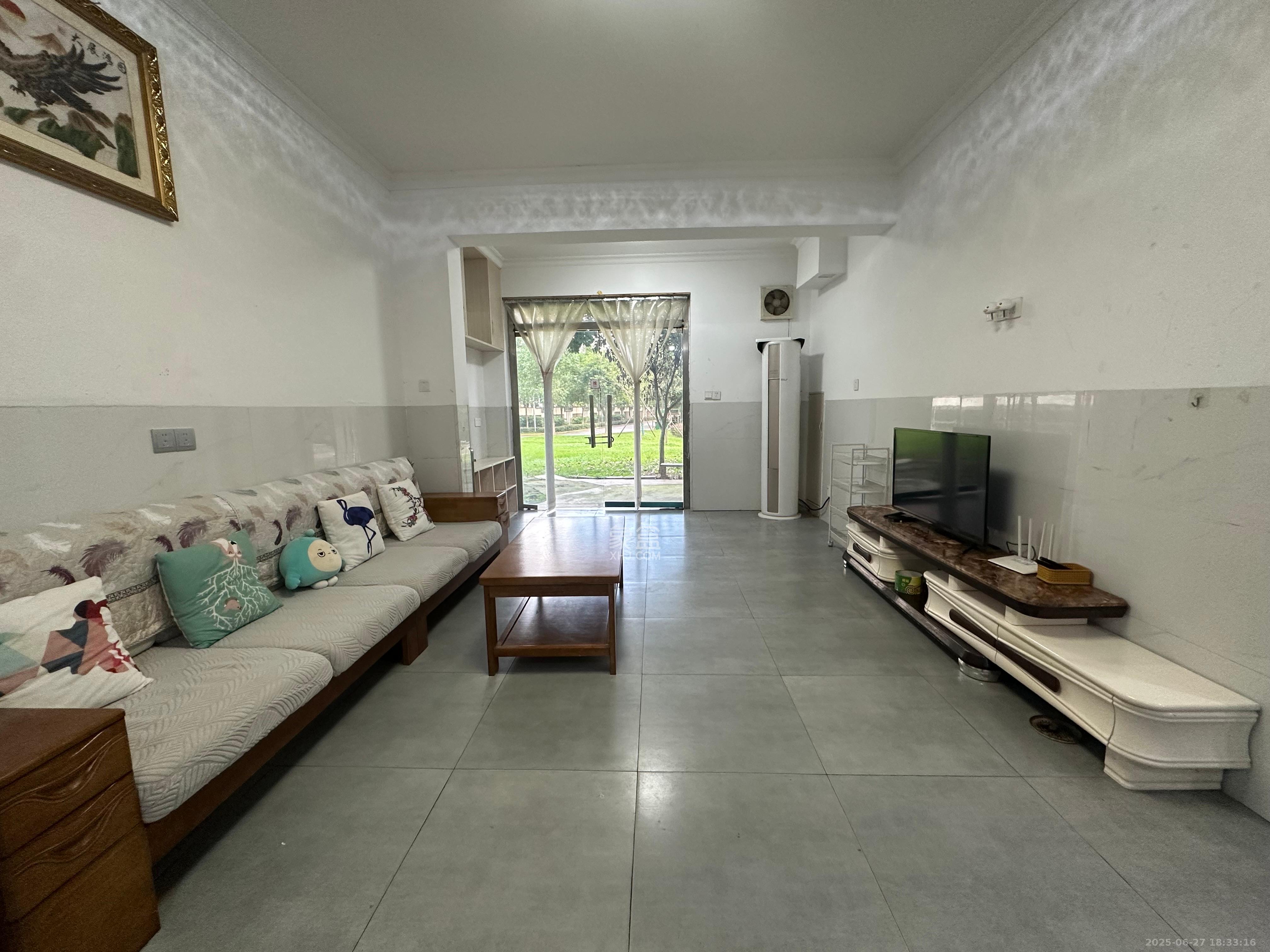 嘉顺苑 3室1厅1卫 2100.0元/月 嘉顺苑 3室1厅1卫 2100.0元/月室内图