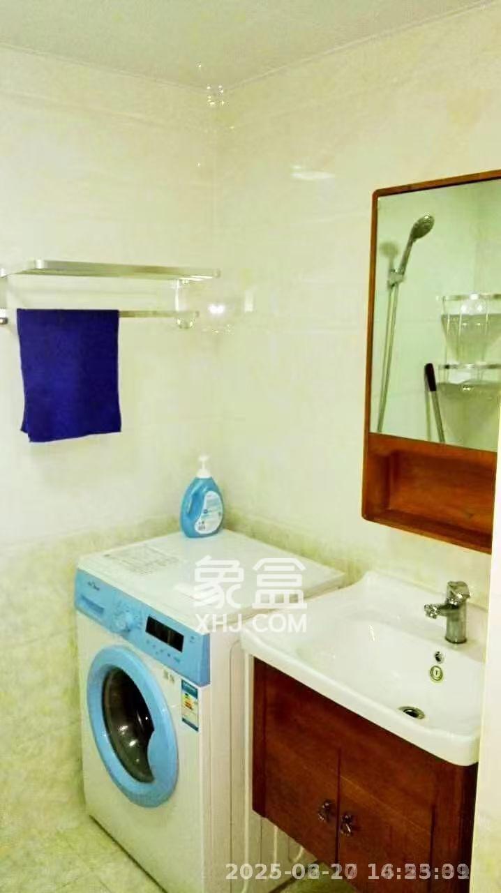 达美D6区  1室1厅1卫   1400.00元/月室内图