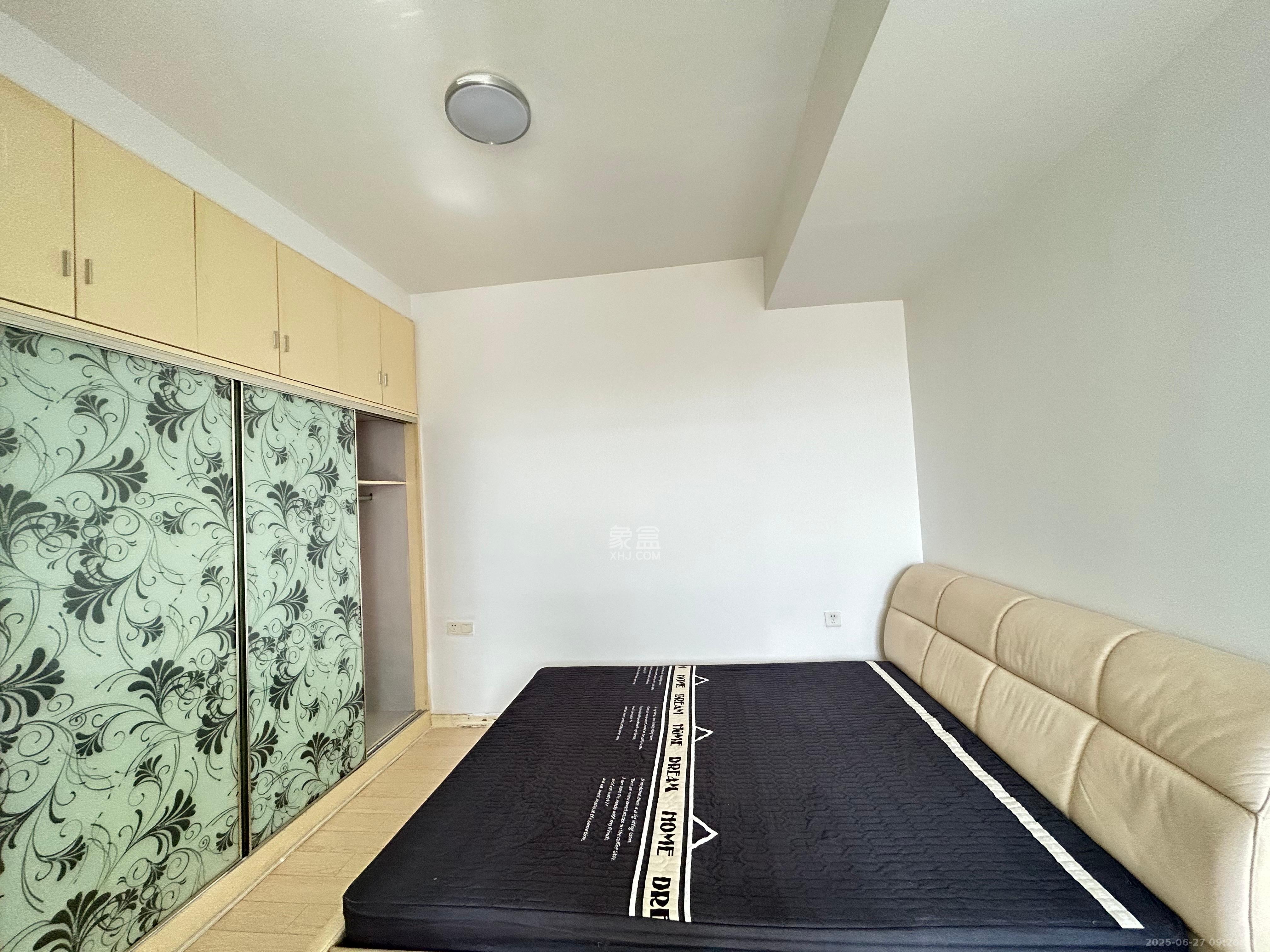 红星国际星城 1室1厅1卫 2200.0元/月 红星国际星城 1室1厅1卫 2200.0元/月室内图