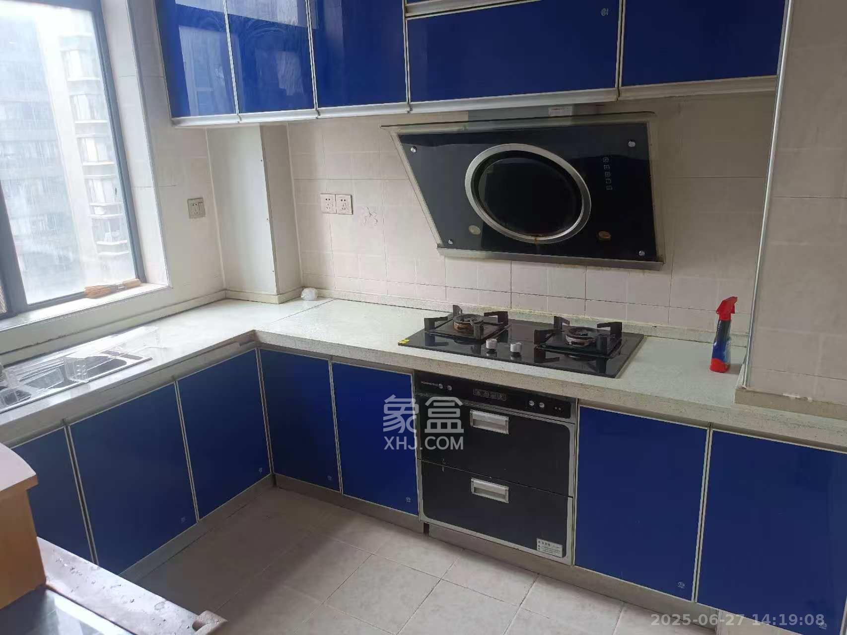 和卉家园 3室2厅2卫 3600.0元/月 和卉家园 3室2厅2卫 3600.0元/月室内图