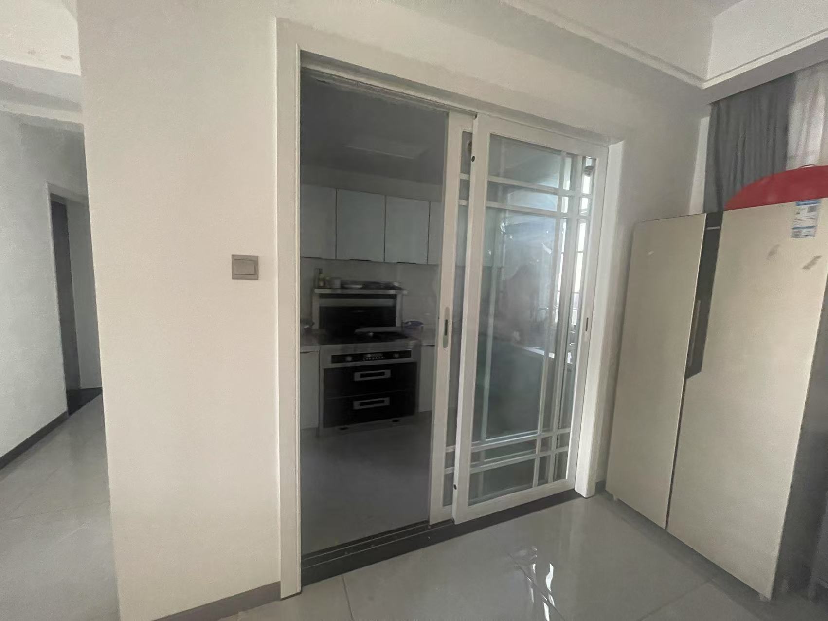 鼎泰逸景园 3室2厅2卫 2000.0元/月 鼎泰逸景园 3室2厅2卫 2000.0元/月室内图