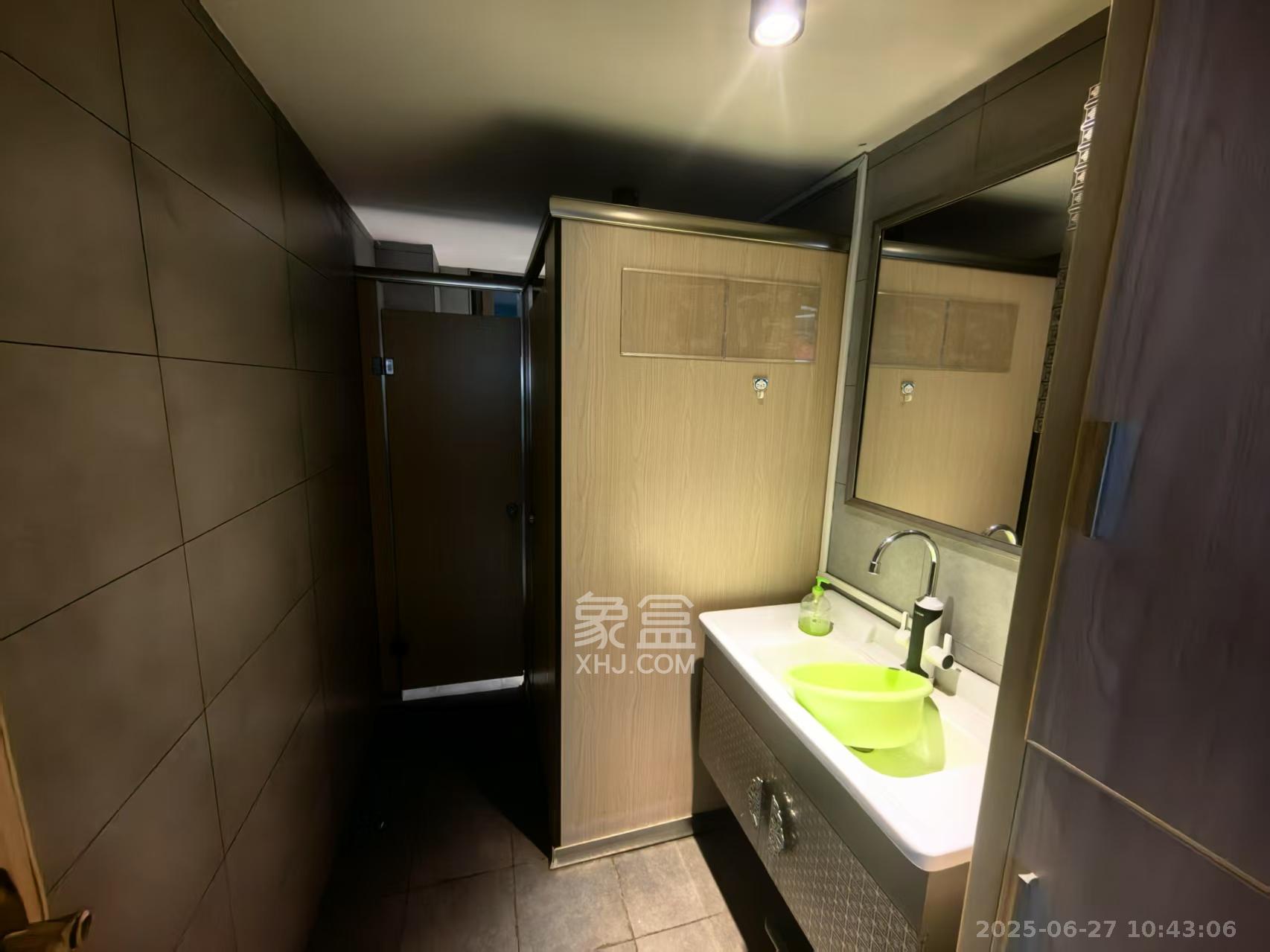 潮宗御苑 4室2厅2卫 7800.0元/月 潮宗御苑 4室2厅2卫 7800.0元/月室内图