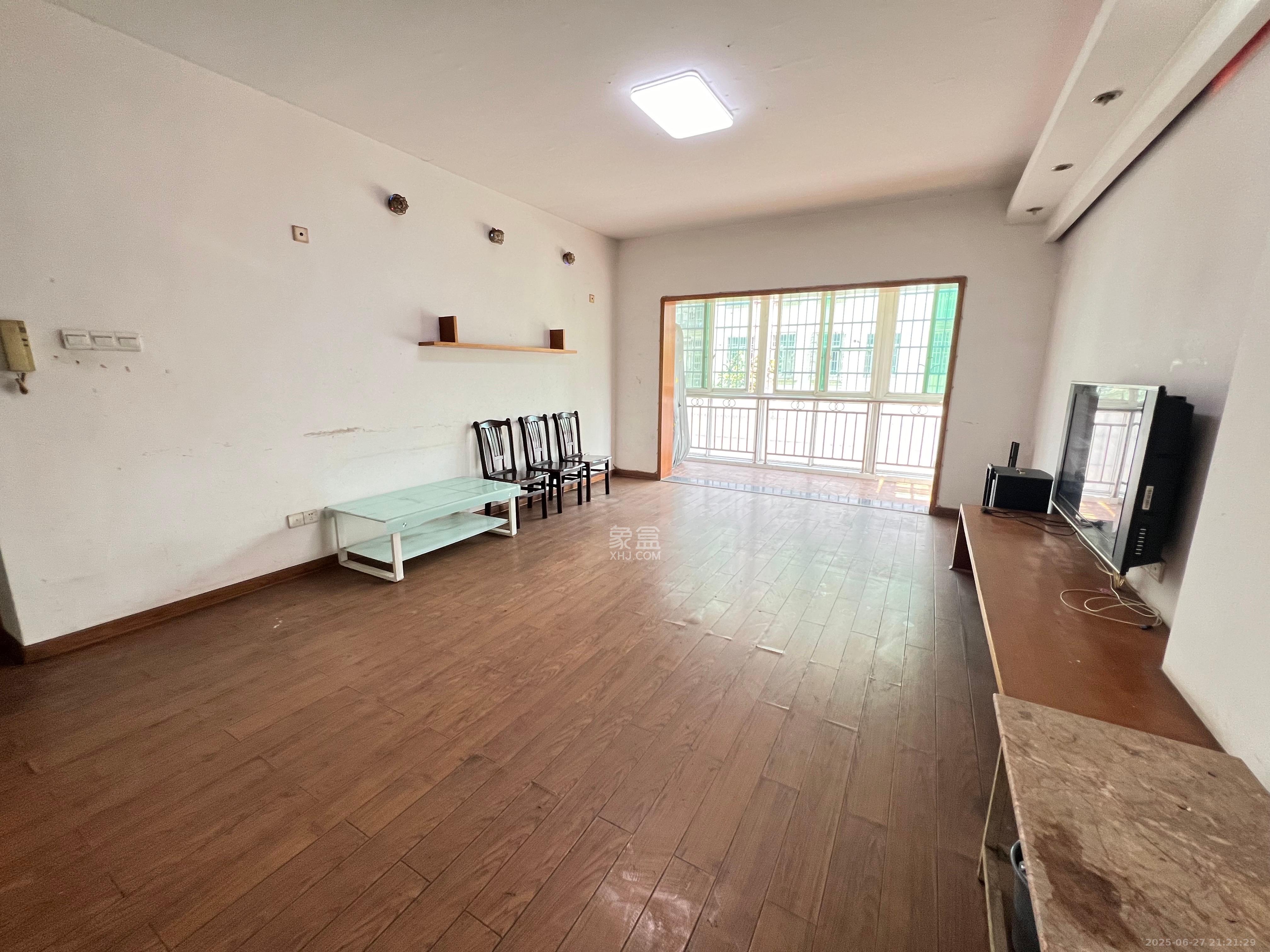 洞井一小区 3室1厅2卫 1900.0元/月 洞井一小区 3室1厅2卫 1900.0元/月室内图