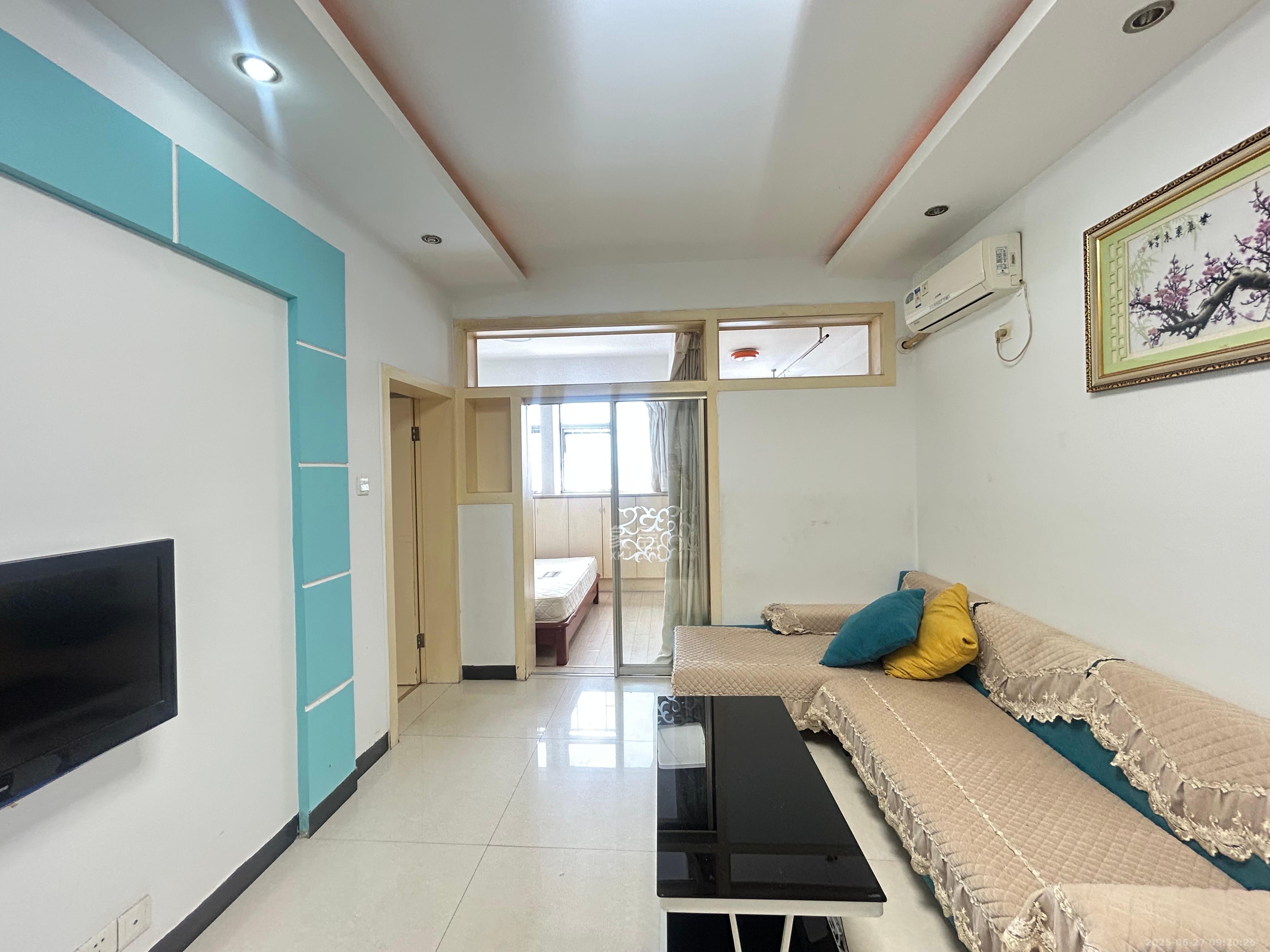 红星国际星城 1室1厅1卫 2200.0元/月 红星国际星城 1室1厅1卫 2200.0元/月室内图