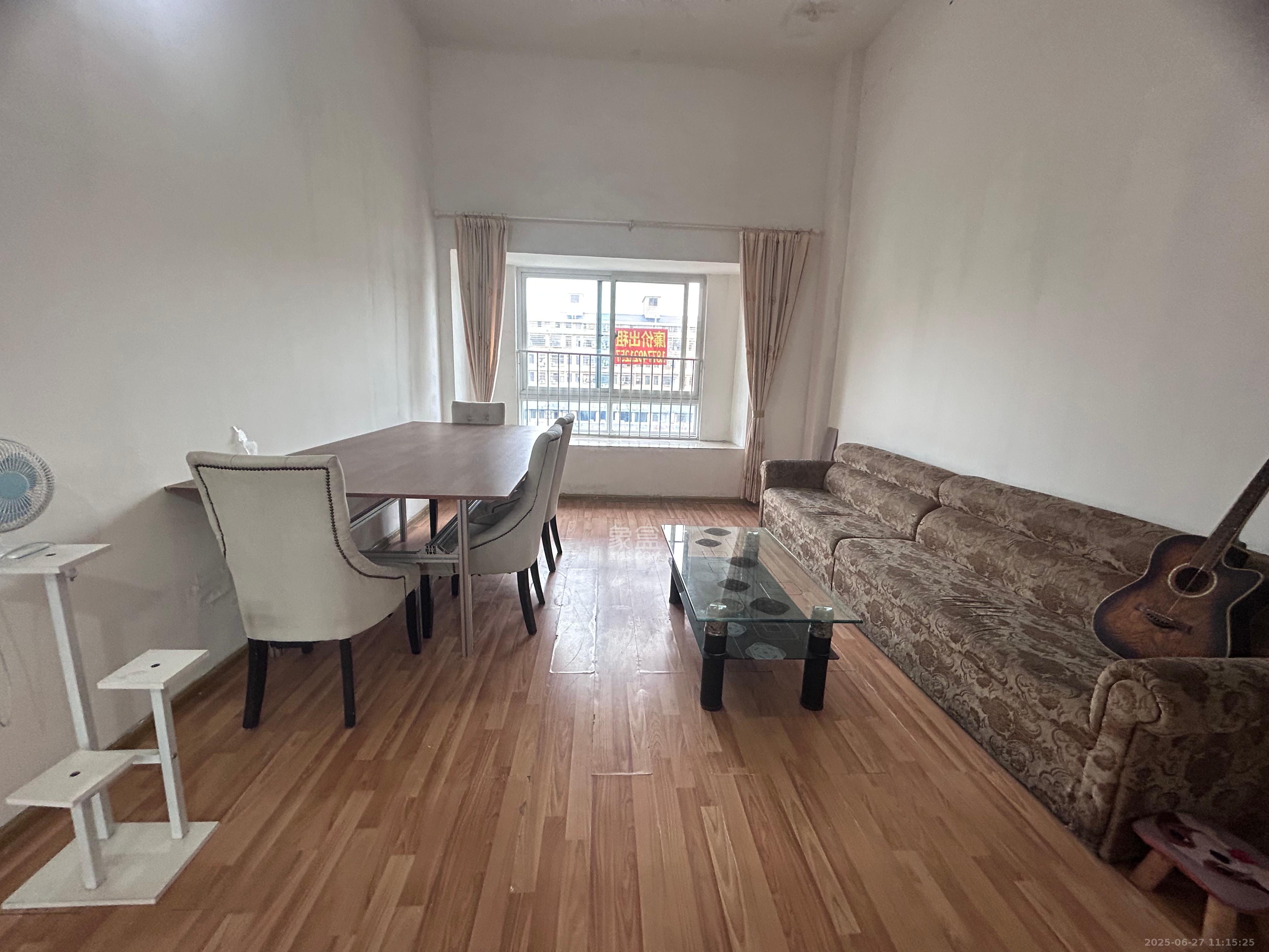 山水湾 3室2厅1卫 1600.0元/月 山水湾 3室2厅1卫 1600.0元/月户型图