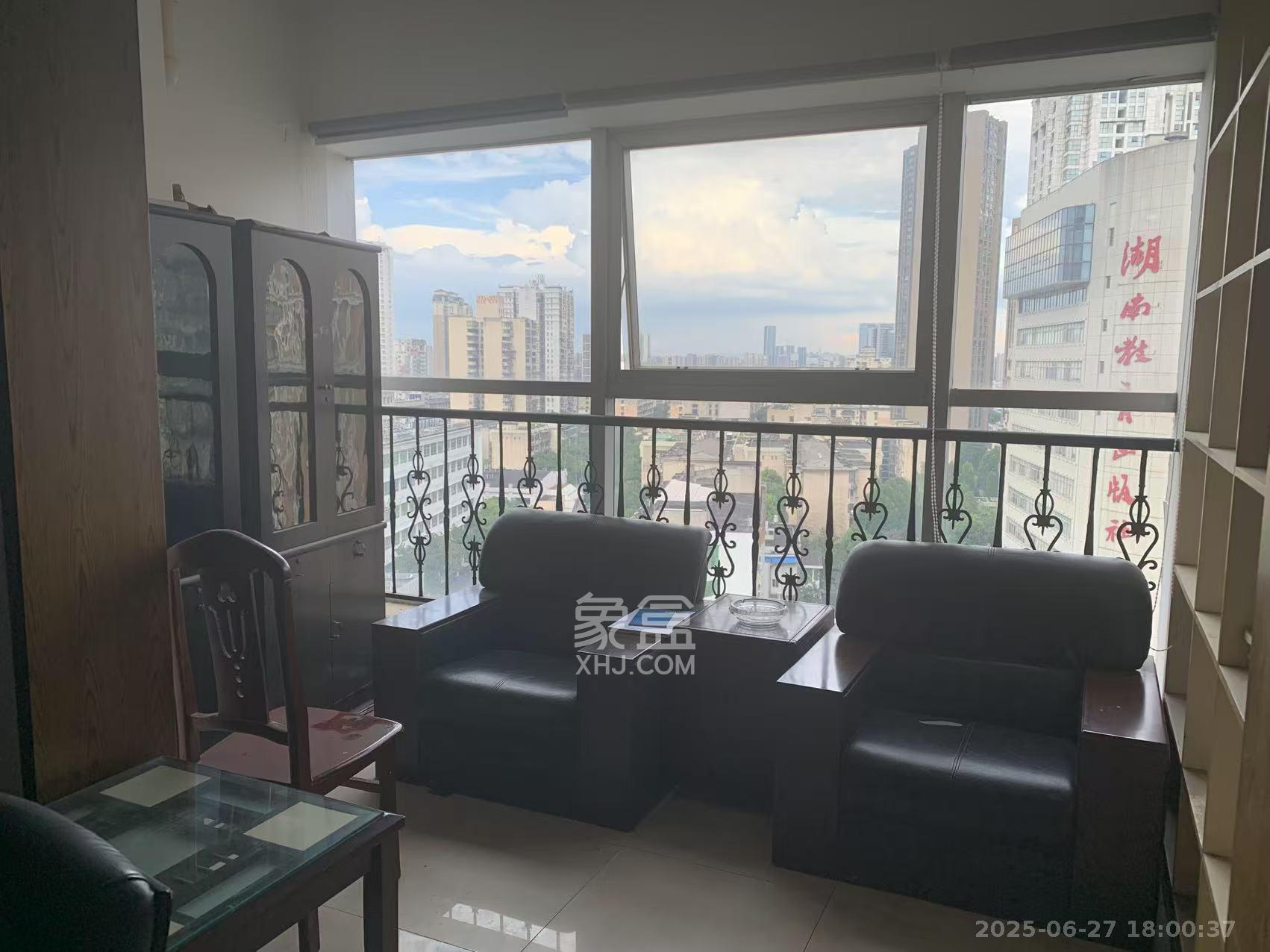 兴威名座 2室1厅1卫 2600.0元/月 兴威名座 2室1厅1卫 2600.0元/月室内图