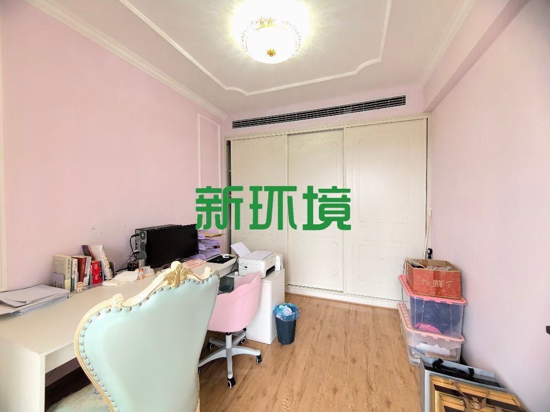 韦斯特城市花园  4室2厅2卫   123.00万客厅