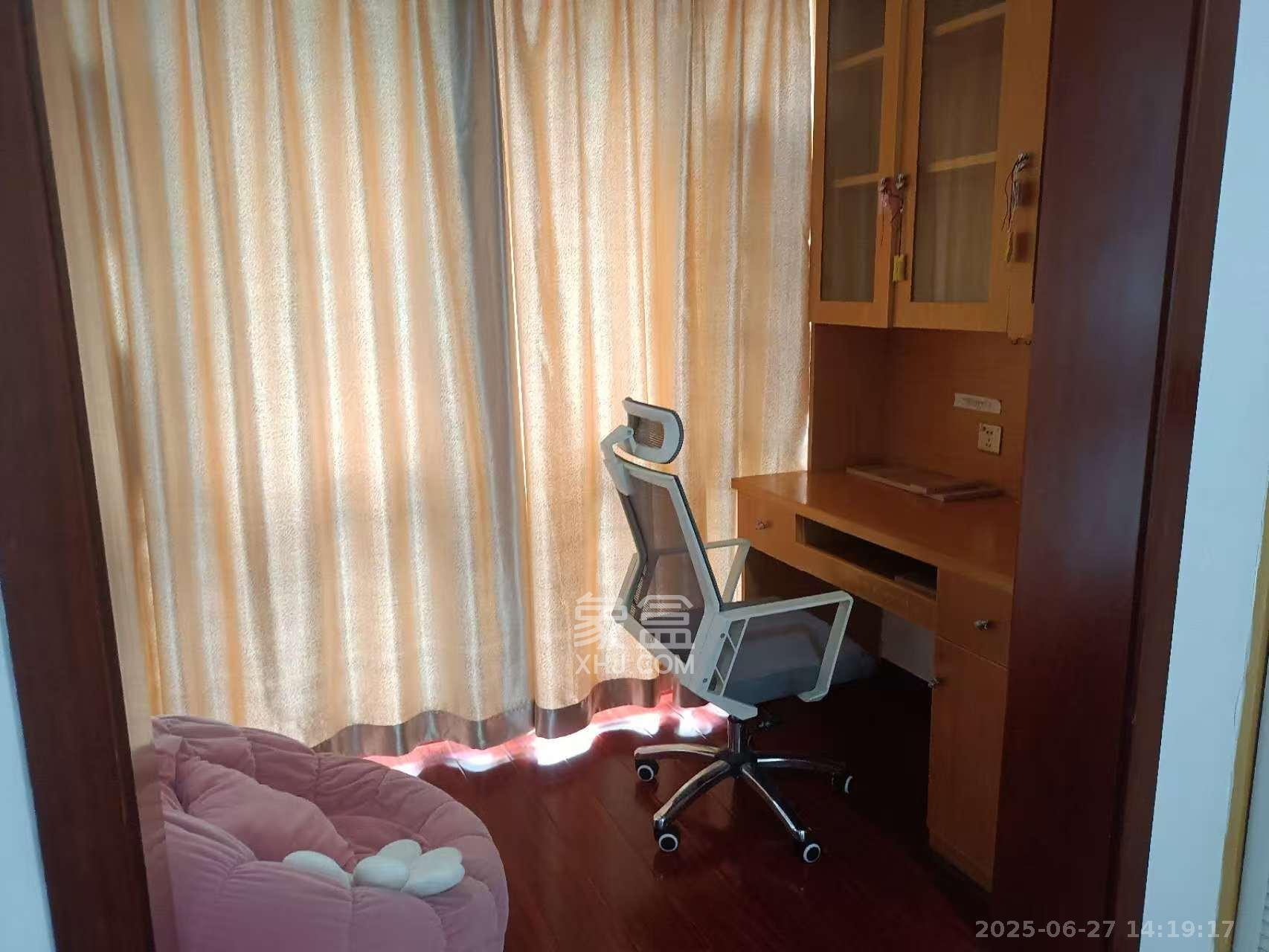 和卉家园 3室2厅2卫 3600.0元/月 和卉家园 3室2厅2卫 3600.0元/月室内图