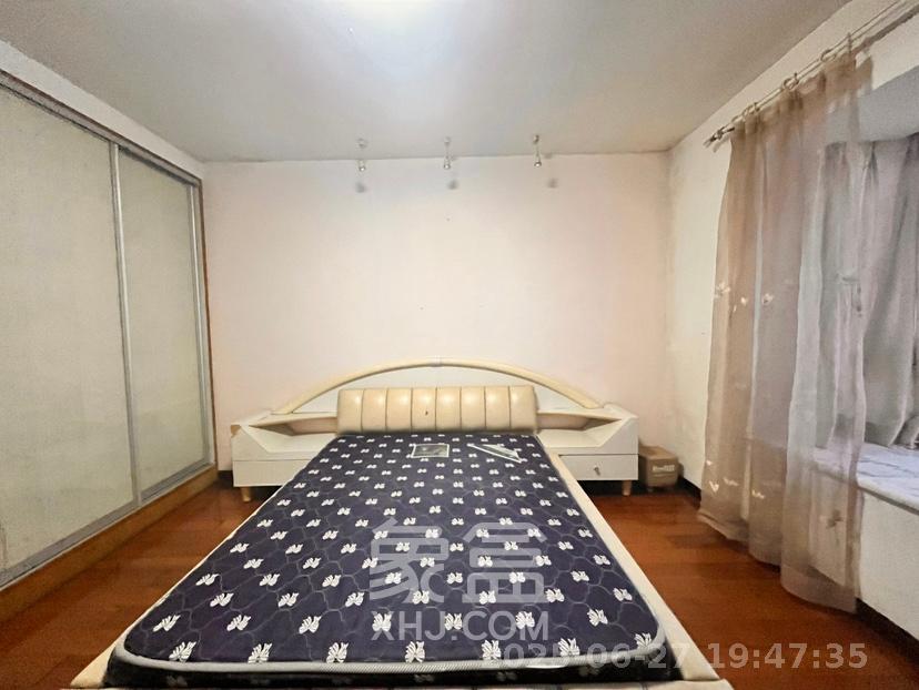 都市春天 3室2厅2卫 2700.0元/月 都市春天 3室2厅2卫 2700.0元/月室内图