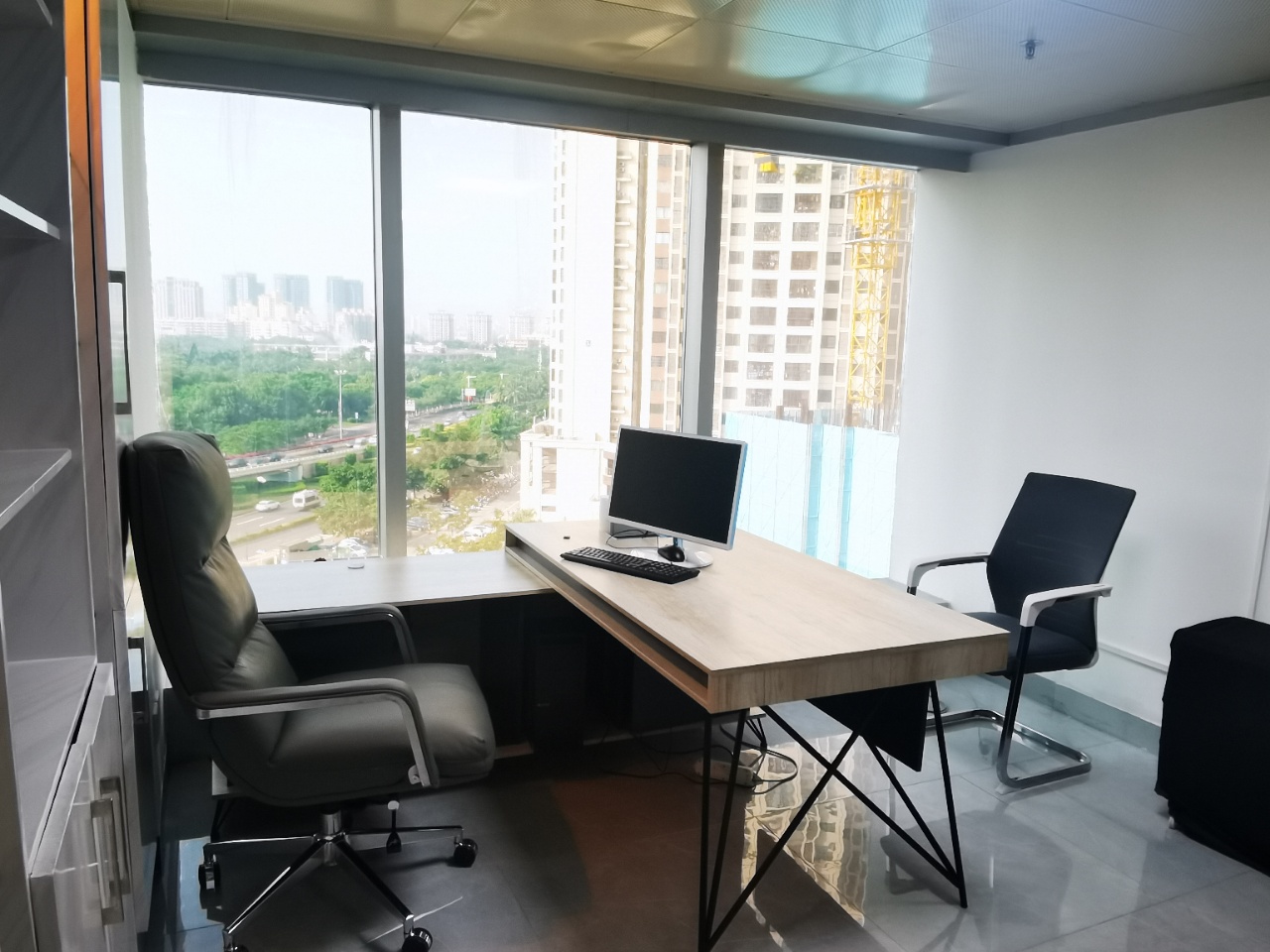 海景湾大厦 8室2厅1卫 16800.0元/月 海景湾大厦 8室2厅1卫 16800.0元/月室内图