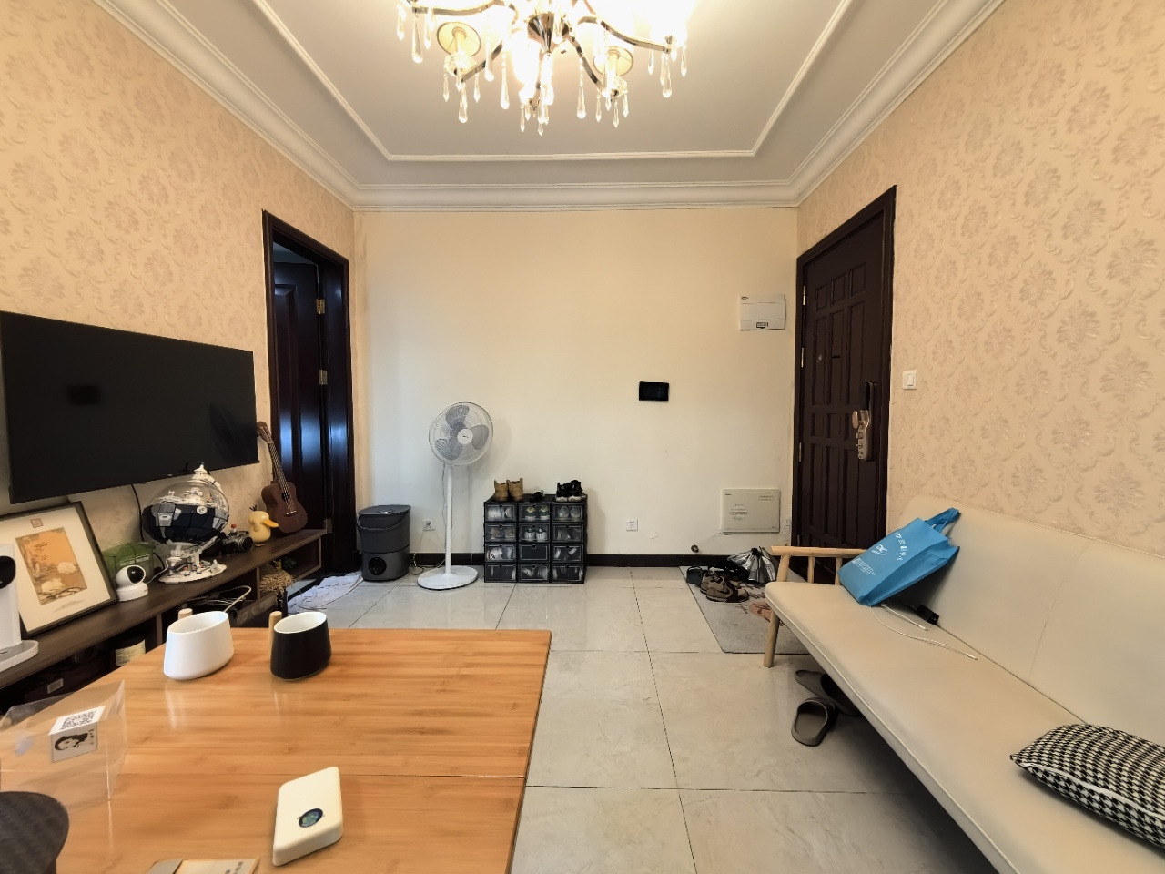 恒大绿洲 1室1厅1卫 1300.0元/月 恒大绿洲 1室1厅1卫 1300.0元/月室内图