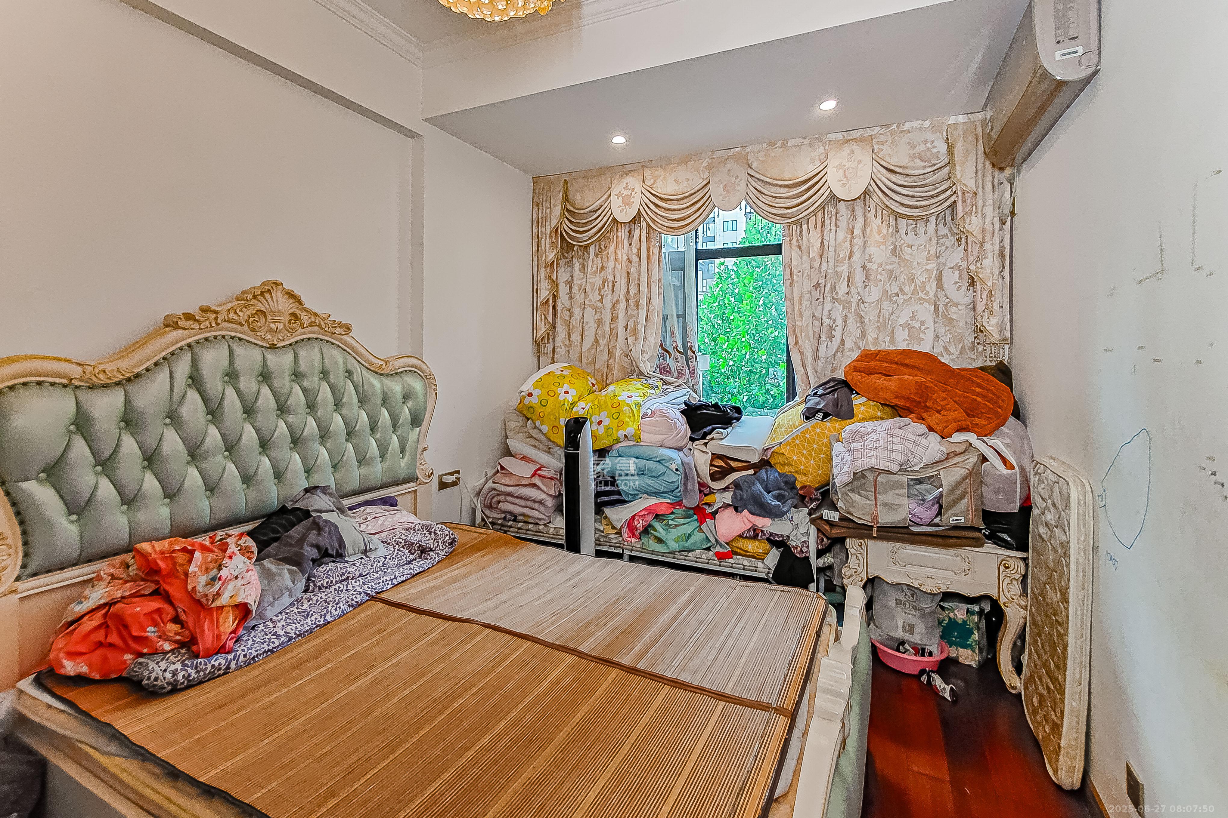 星湖湾一期洋房 4室2厅2卫 157.8万 星湖湾一期洋房 4室2厅2卫 157.8万卧室