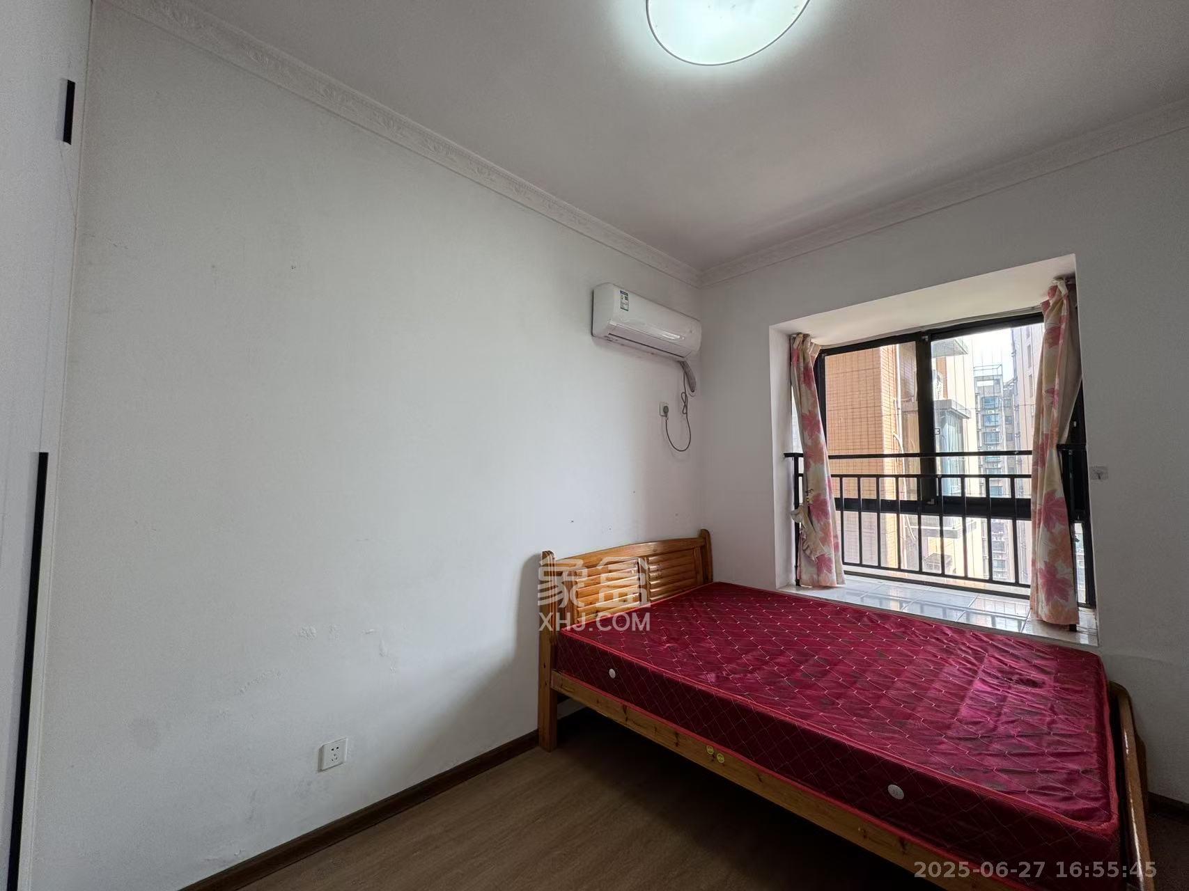 瑞都华庭(华庭美苑) 3室2厅2卫 2500.0元/月 瑞都华庭(华庭美苑) 3室2厅2卫 2500.0元/月室内图