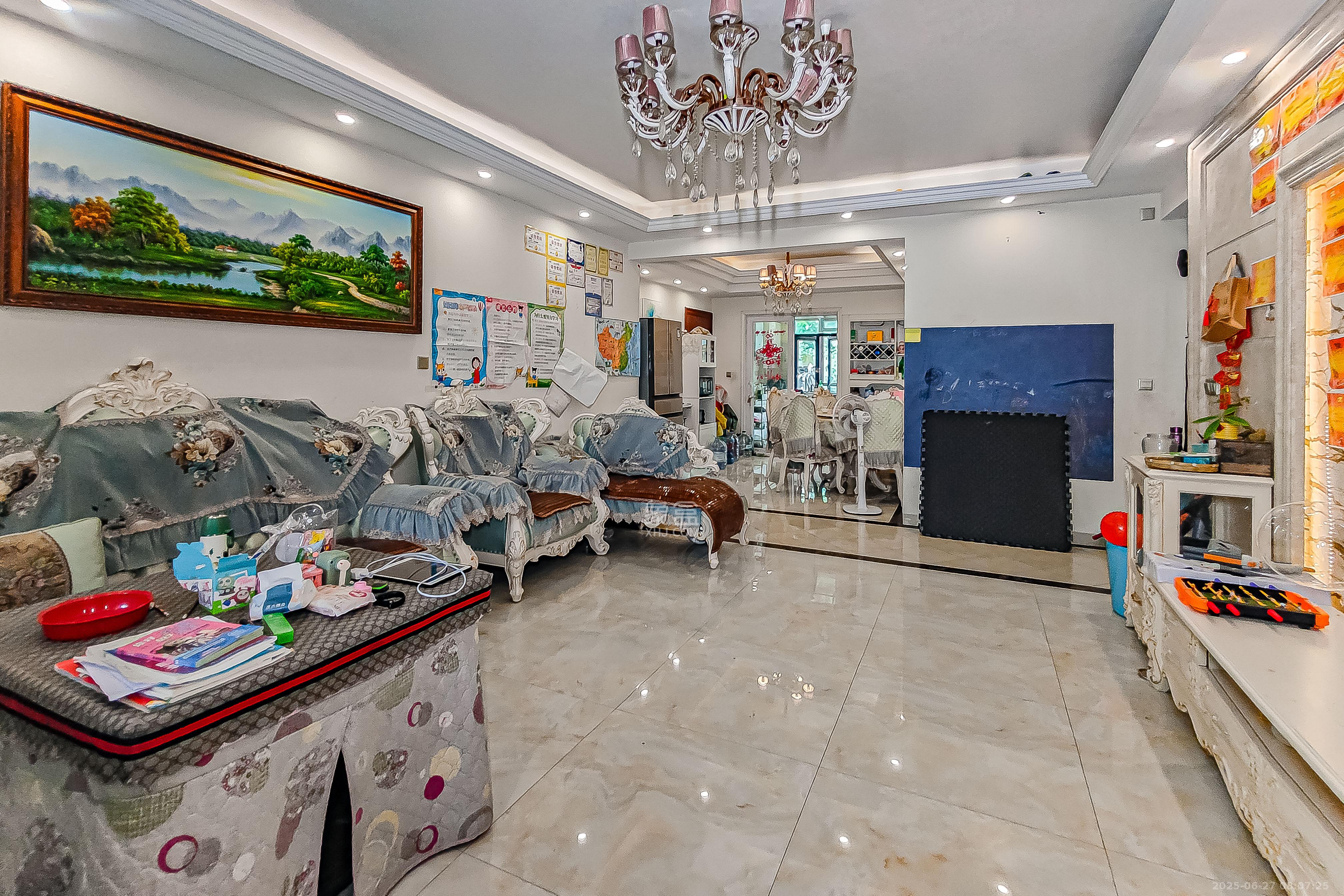 星湖湾一期洋房 4室2厅2卫 157.8万 星湖湾一期洋房 4室2厅2卫 157.8万客厅