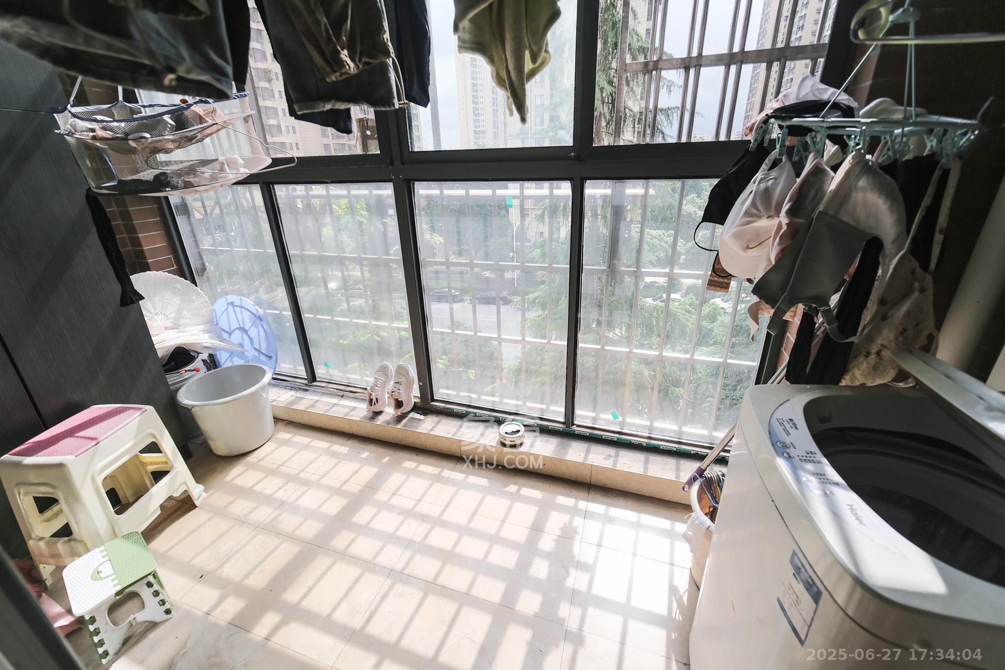 山水湾  2室2厅1卫   45.80万阳台