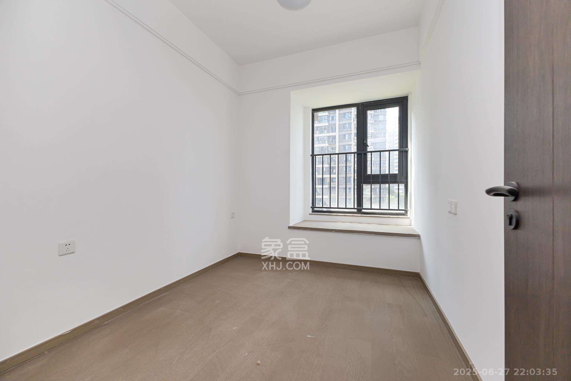 越秀湘江星汇城三期 4室2厅2卫 162.0万 越秀湘江星汇城三期 4室2厅2卫 162.0万卧室