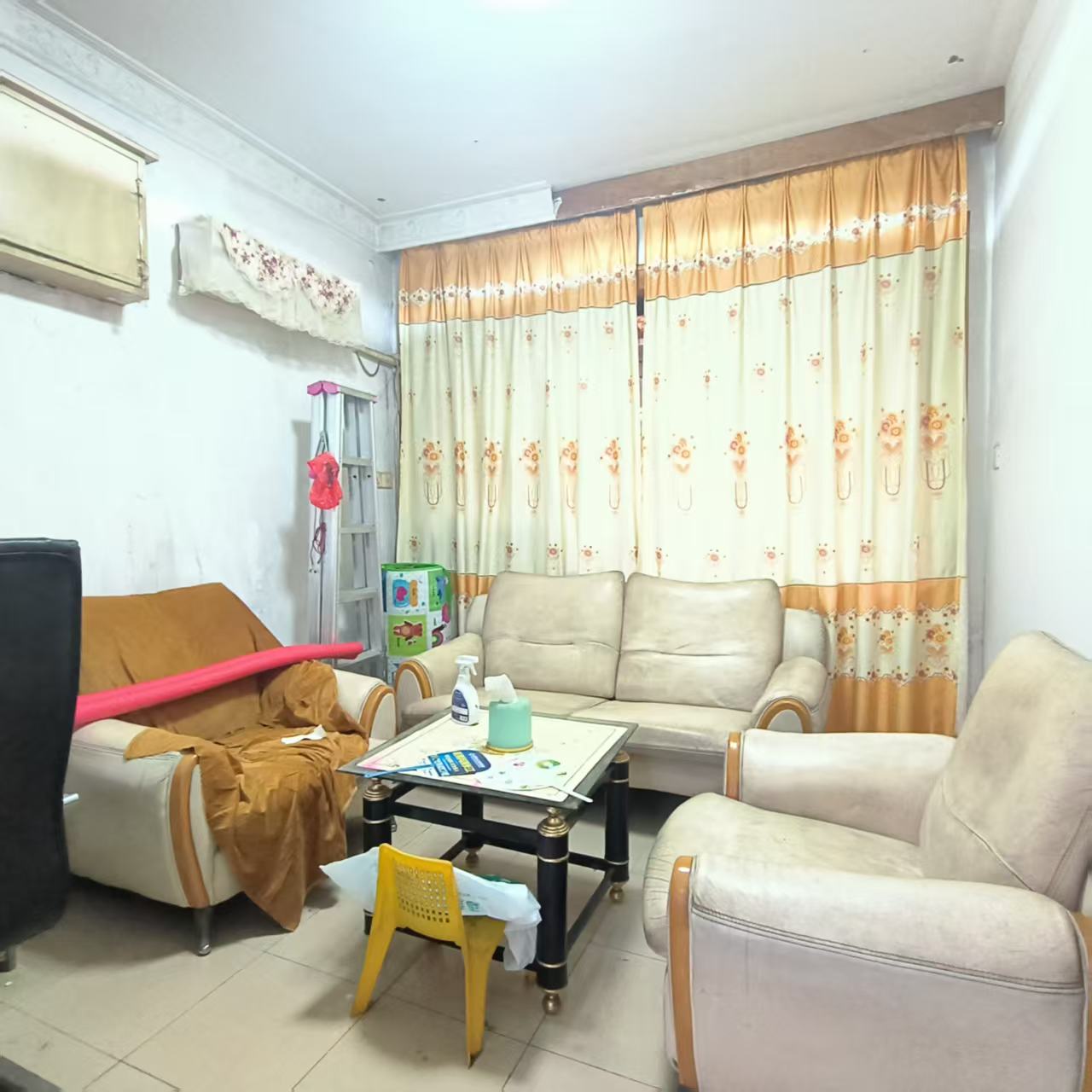 西湖一村 2室1厅1卫 1000.0元/月 西湖一村 2室1厅1卫 1000.0元/月室内图