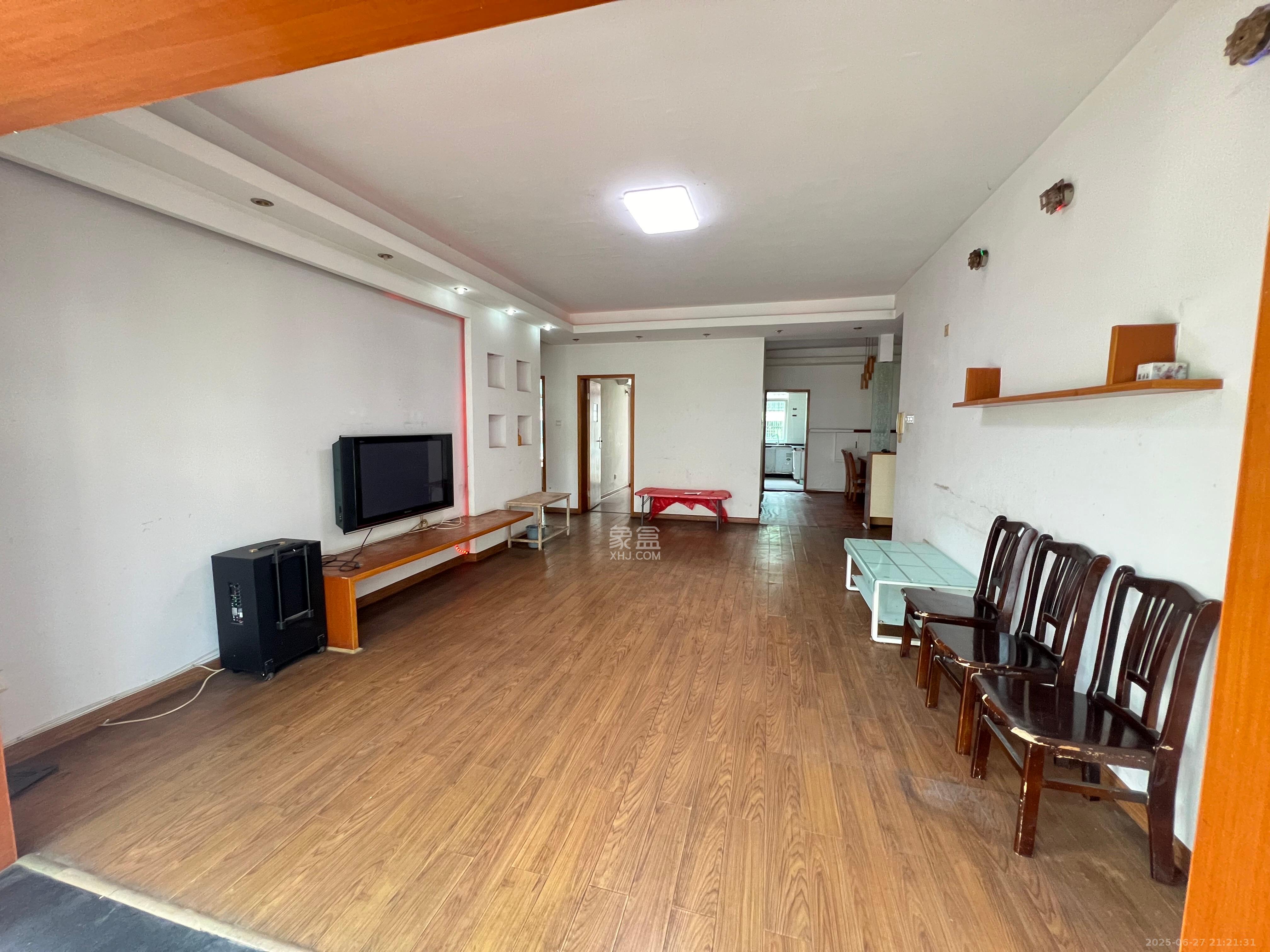 洞井一小区 3室1厅2卫 1900.0元/月 洞井一小区 3室1厅2卫 1900.0元/月室内图