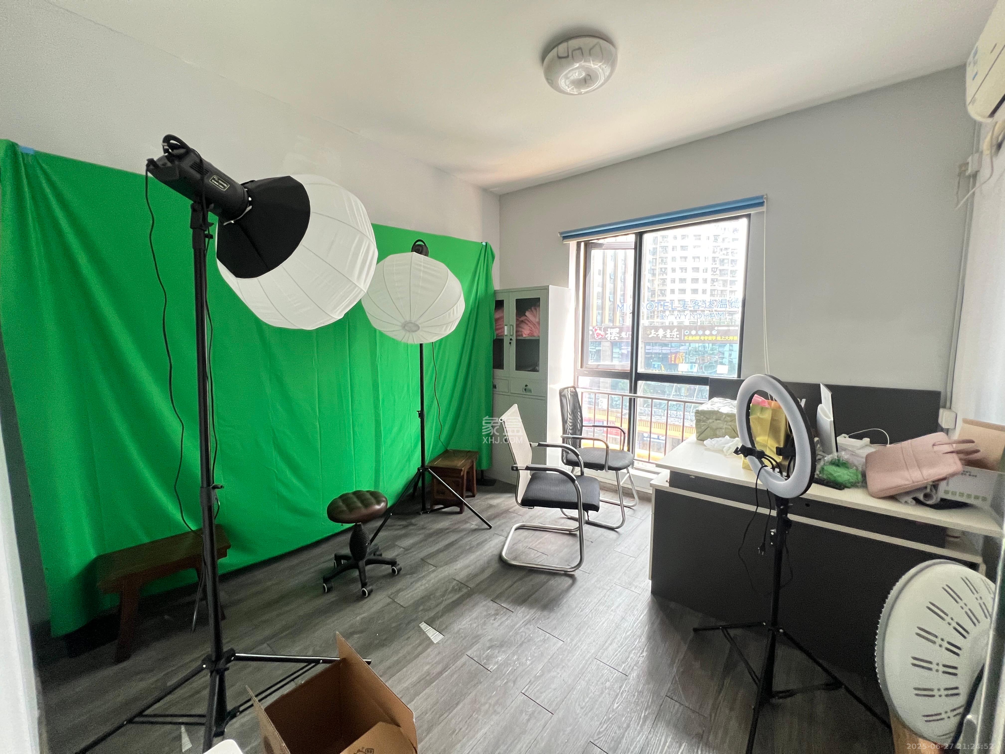 德思勤城市广场(宝格丽公寓) 2室1厅1卫 4200.0元/月 德思勤城市广场(宝格丽公寓) 2室1厅1卫 4200.0元/月室内图