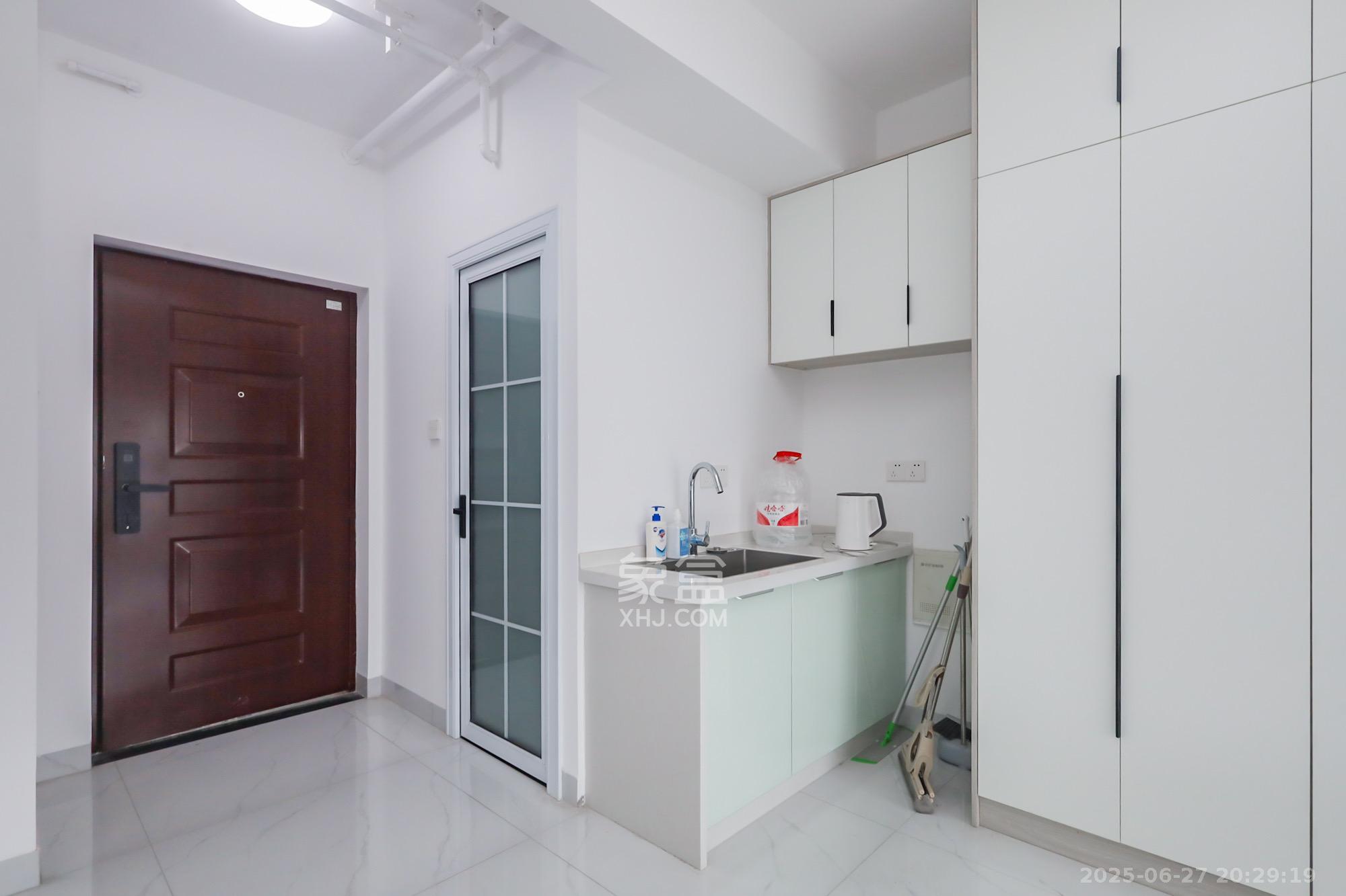 保利天禧EF区  1室0厅0卫    3200.0元/月室内图