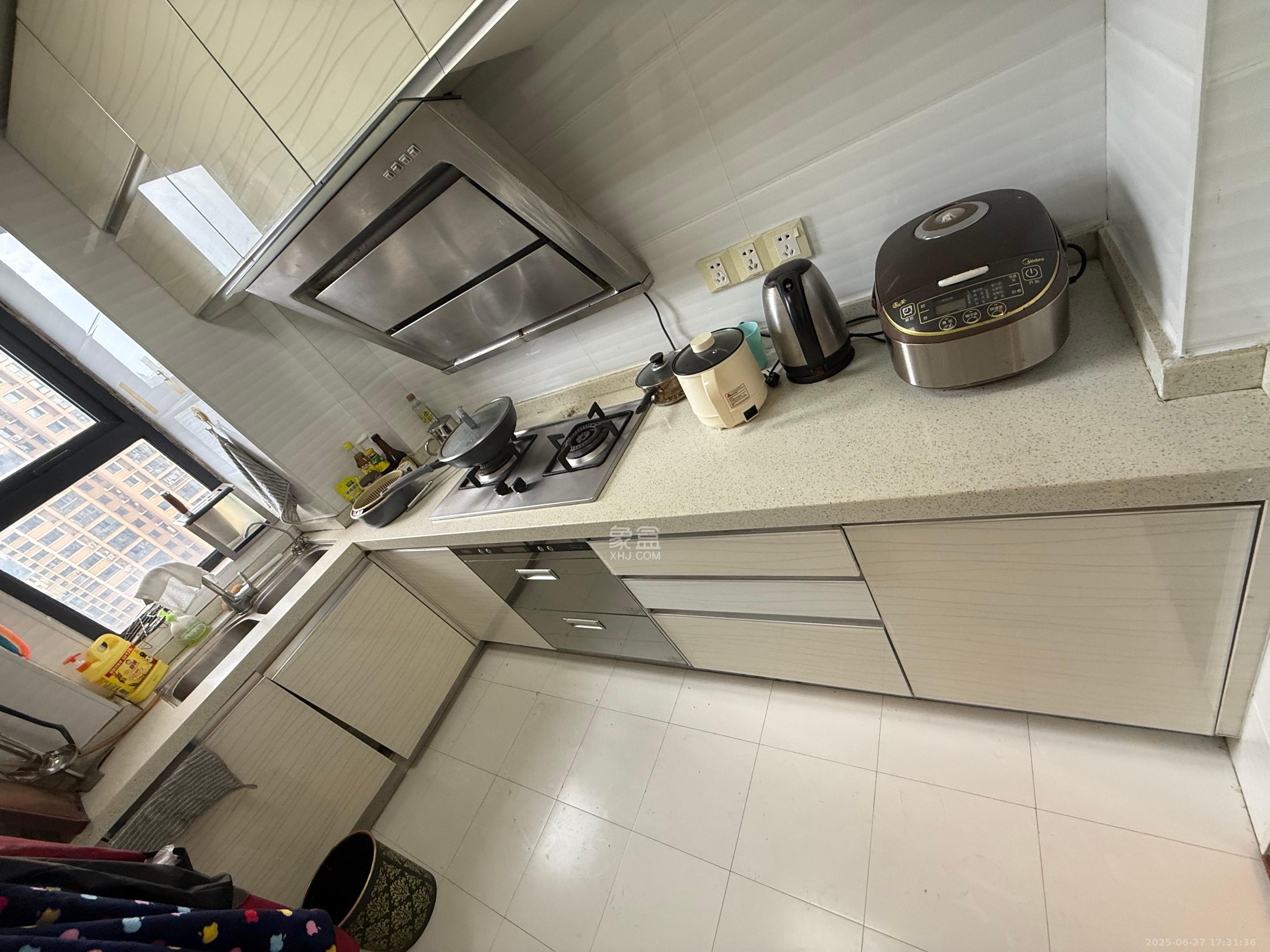 北京御园一二期(国泰嘉园) 1室2厅1卫 2500.0元/月 北京御园一二期(国泰嘉园) 1室2厅1卫 2500.0元/月室内图