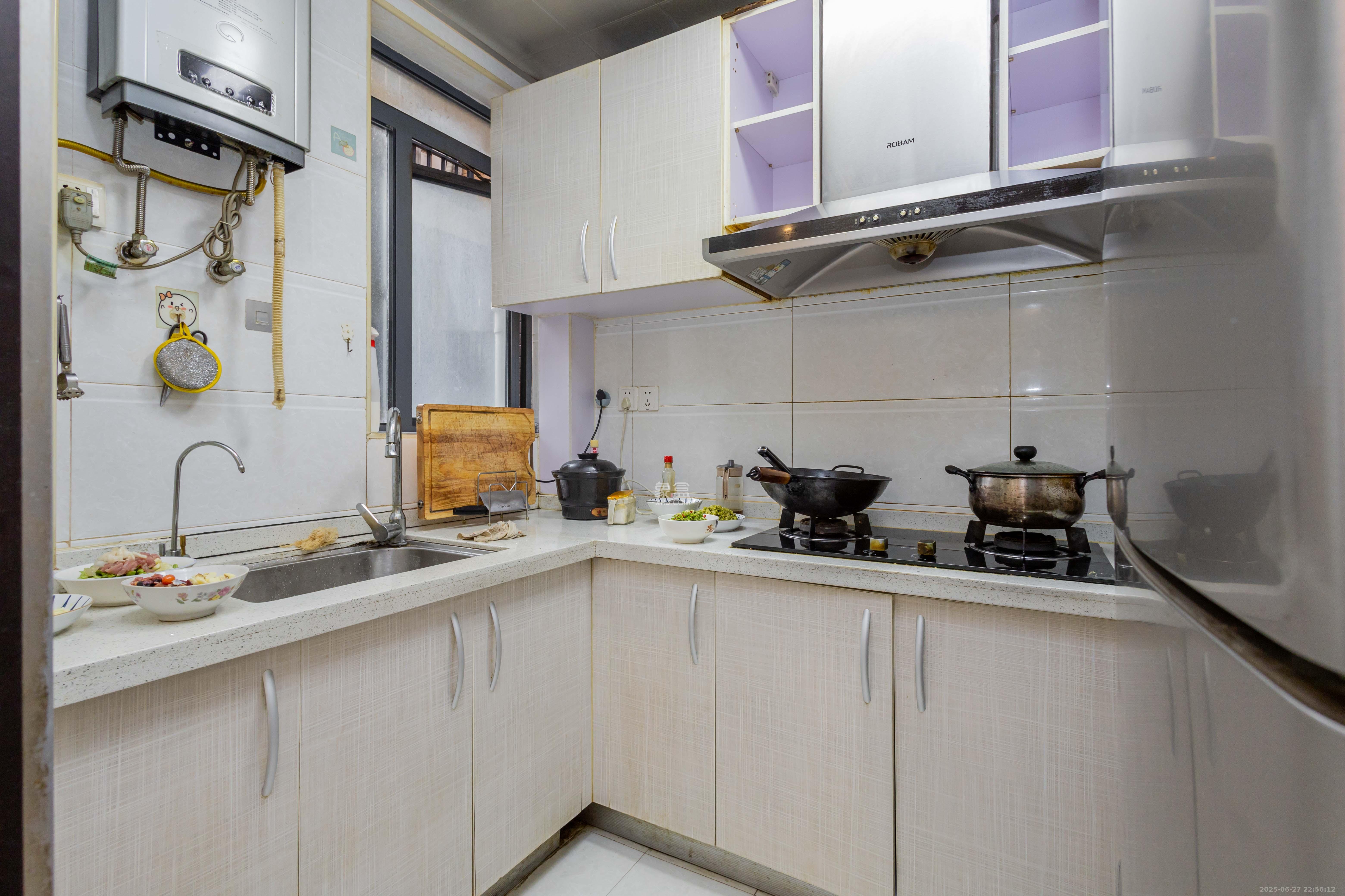 中国铁建国际城二期 1室2厅1卫 55.0万 中国铁建国际城二期 1室2厅1卫 55.0万厨房