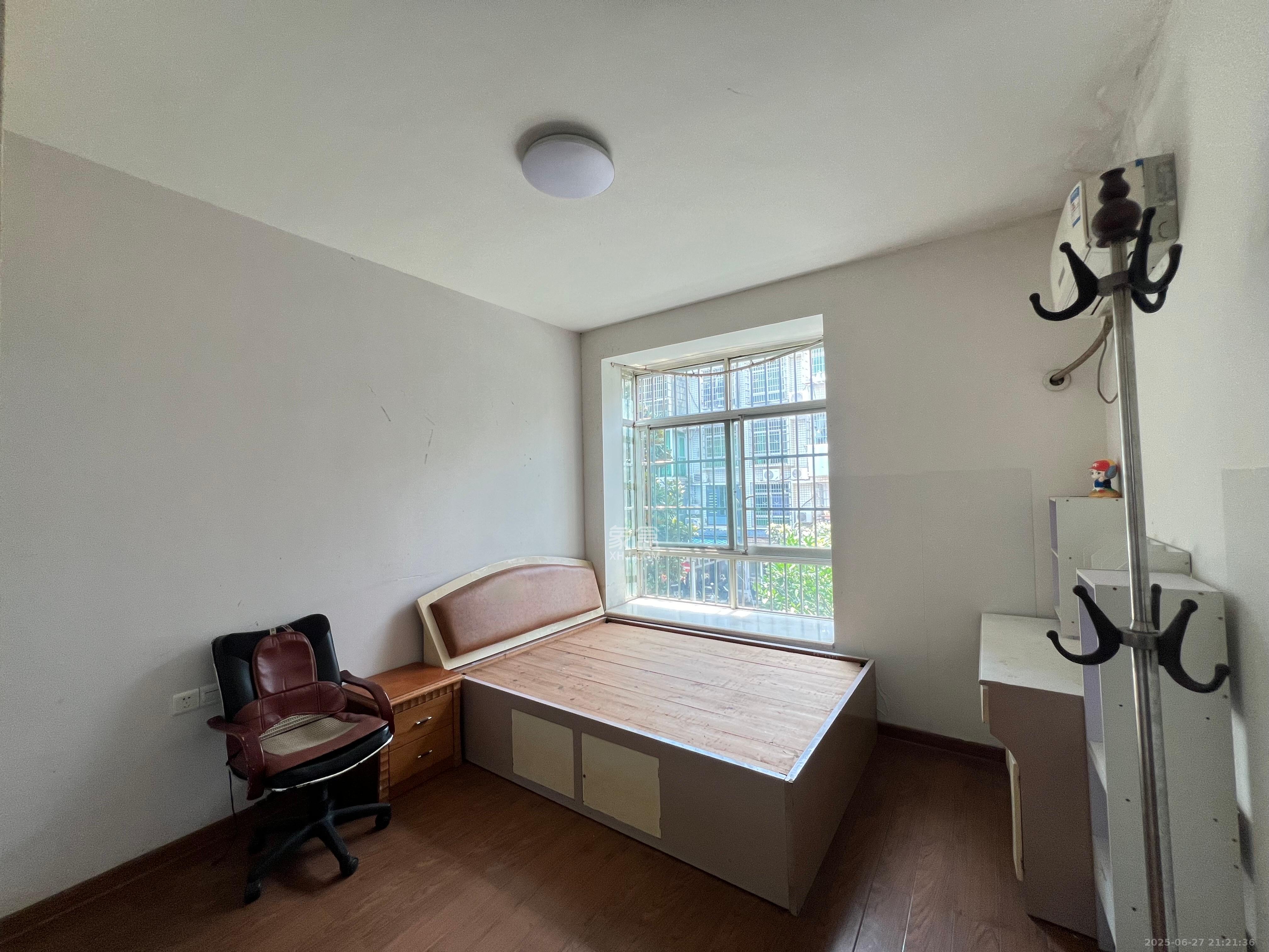 洞井一小区 3室1厅2卫 1900.0元/月 洞井一小区 3室1厅2卫 1900.0元/月室内图