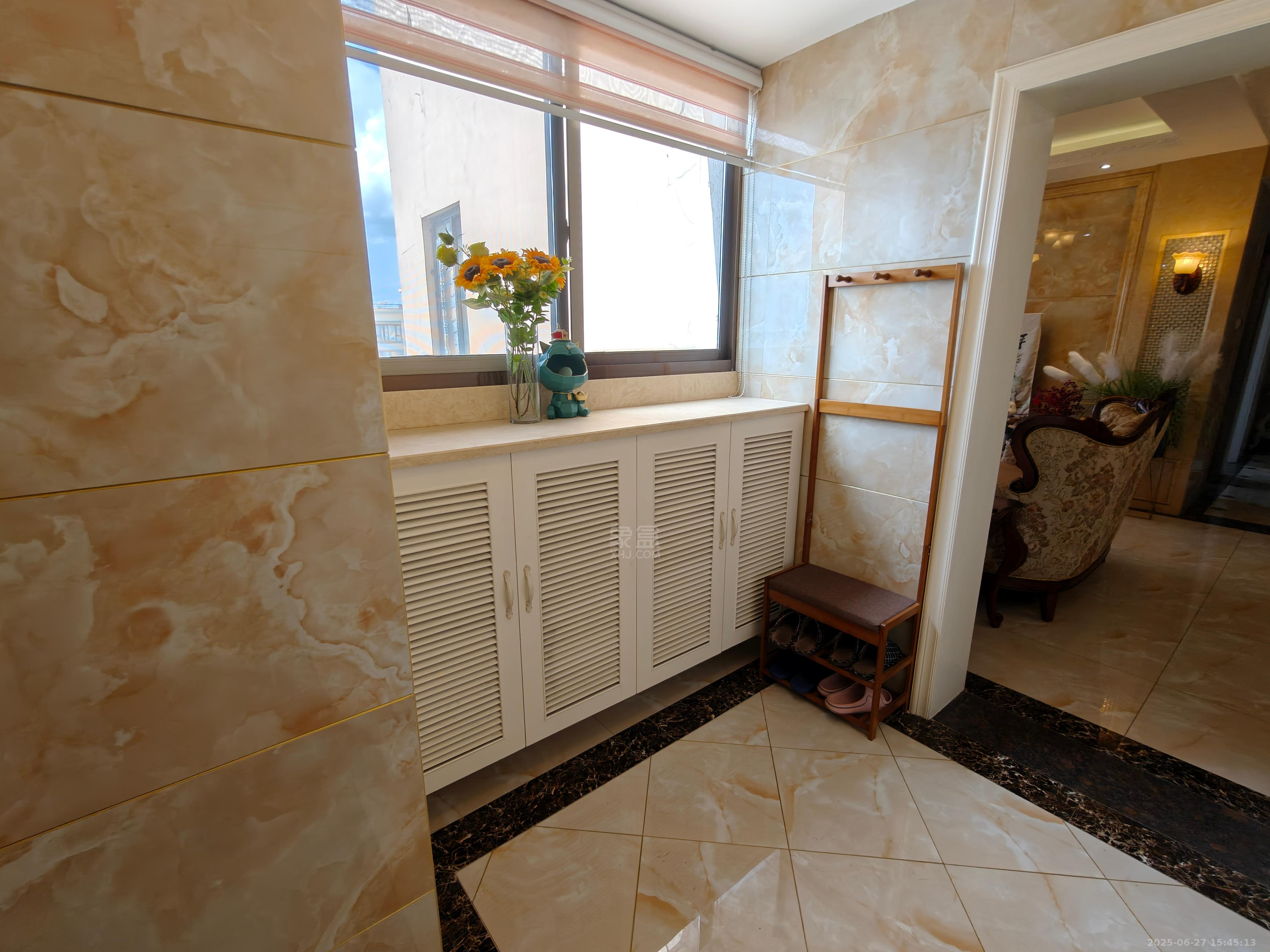 佳兆业金域天下三期 3室2厅1卫 2500.0元/月 佳兆业金域天下三期 3室2厅1卫 2500.0元/月室内图