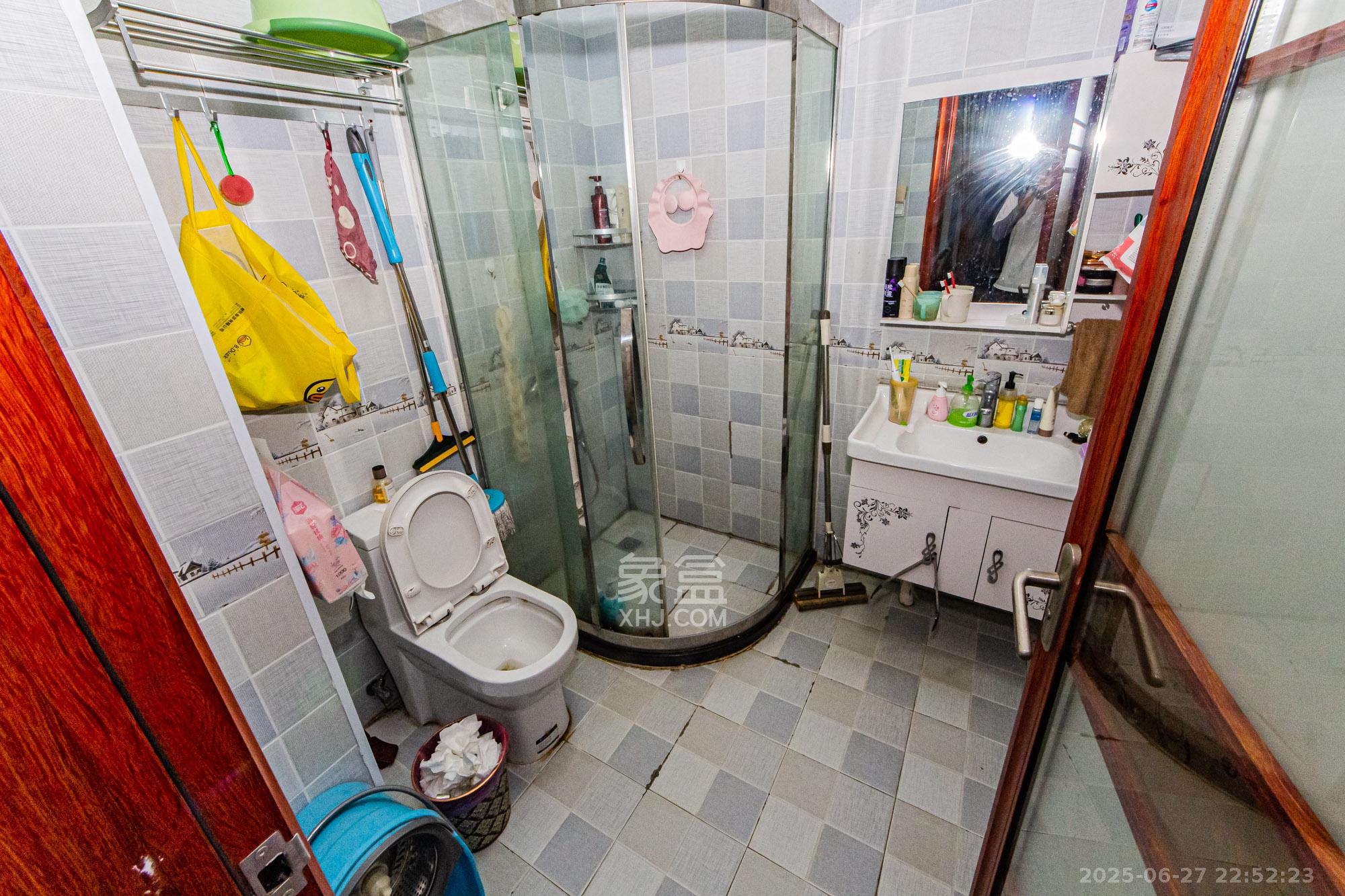 湘江世纪城悦江苑 3室1厅1卫 85.0万 湘江世纪城悦江苑 3室1厅1卫 85.0万卫生间