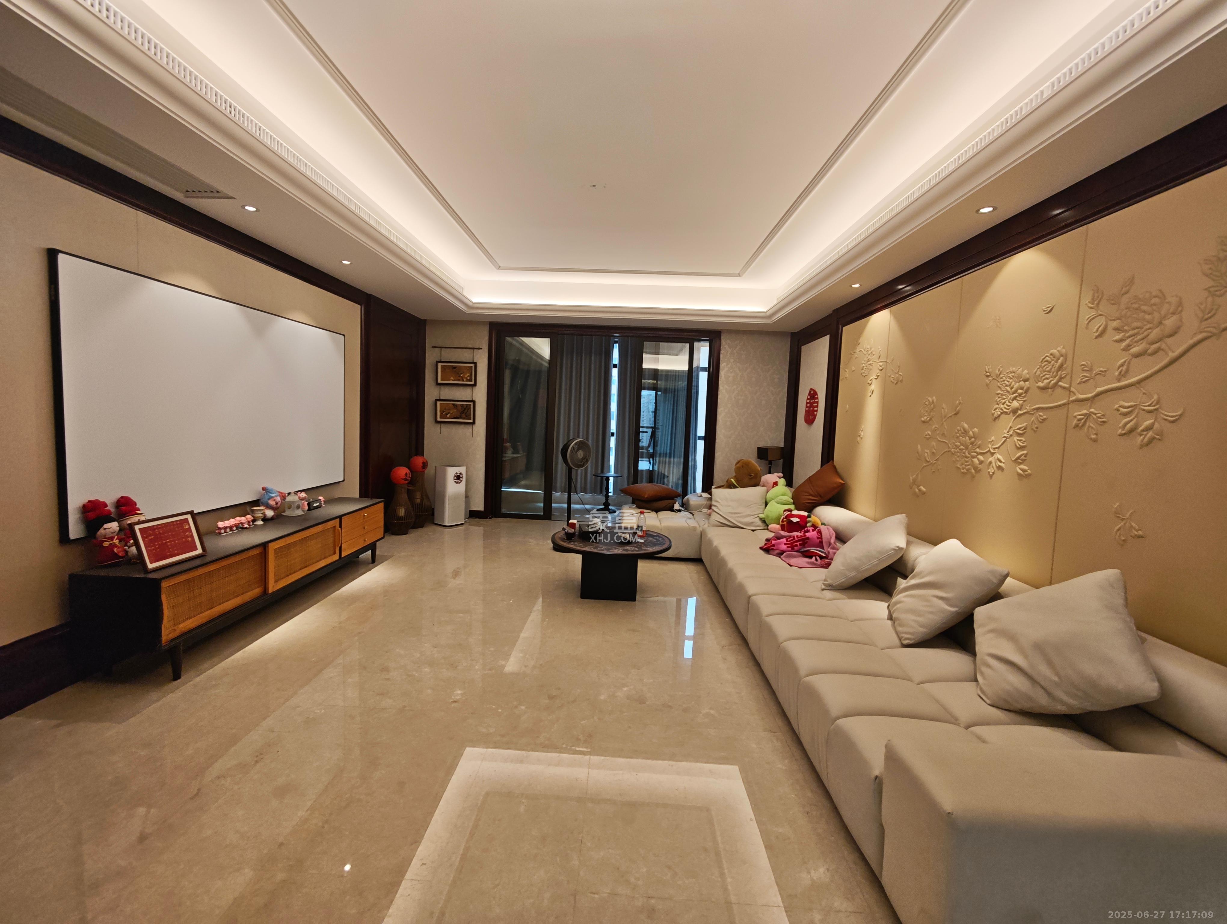 运达中央广场一、二期  3室1厅3卫    10000.0元/月 运达中央广场一、二期  3室1厅3卫    10000.0元/月