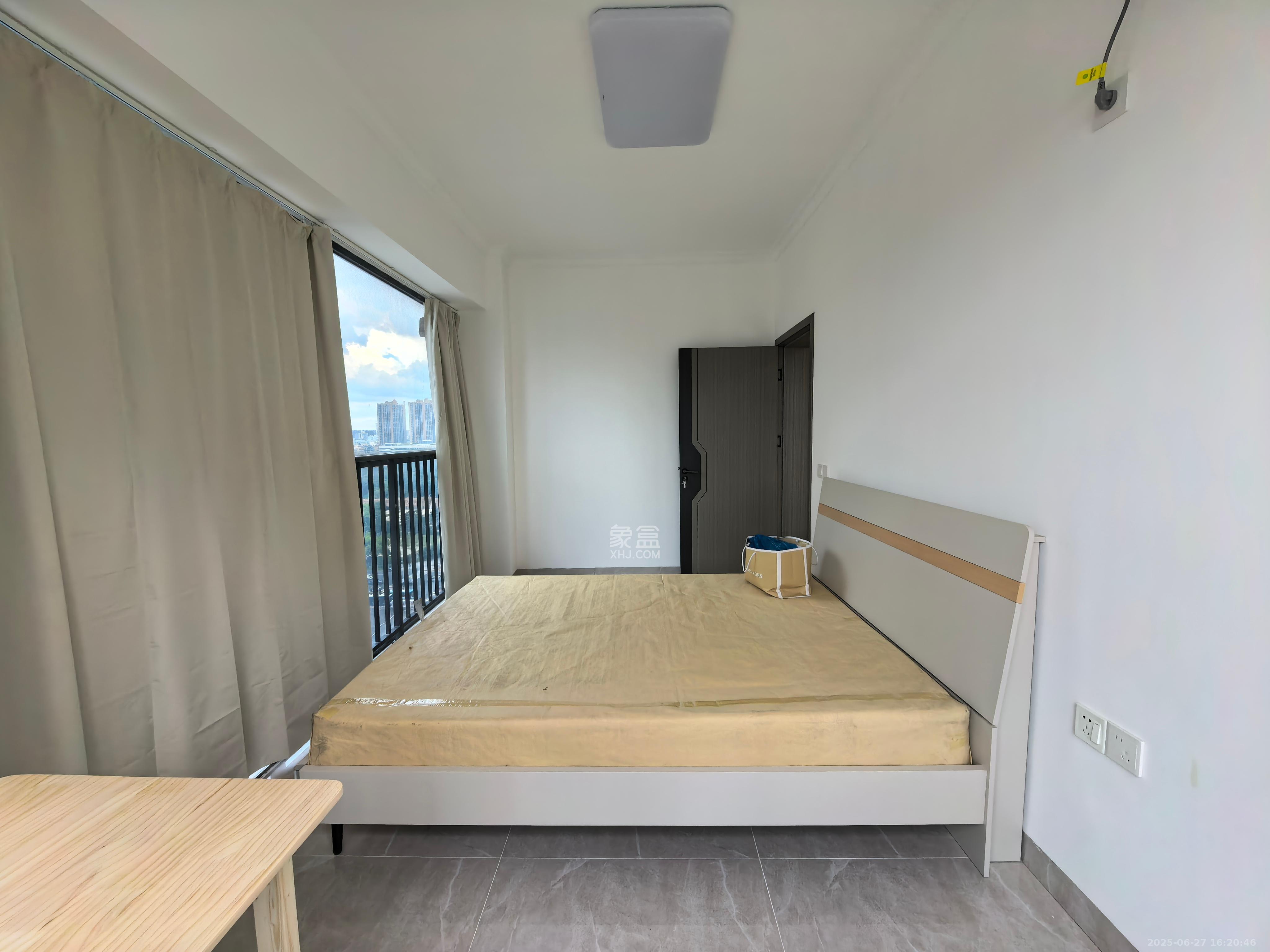 名富公寓  1室1厅1卫   2200.00元/月室内图