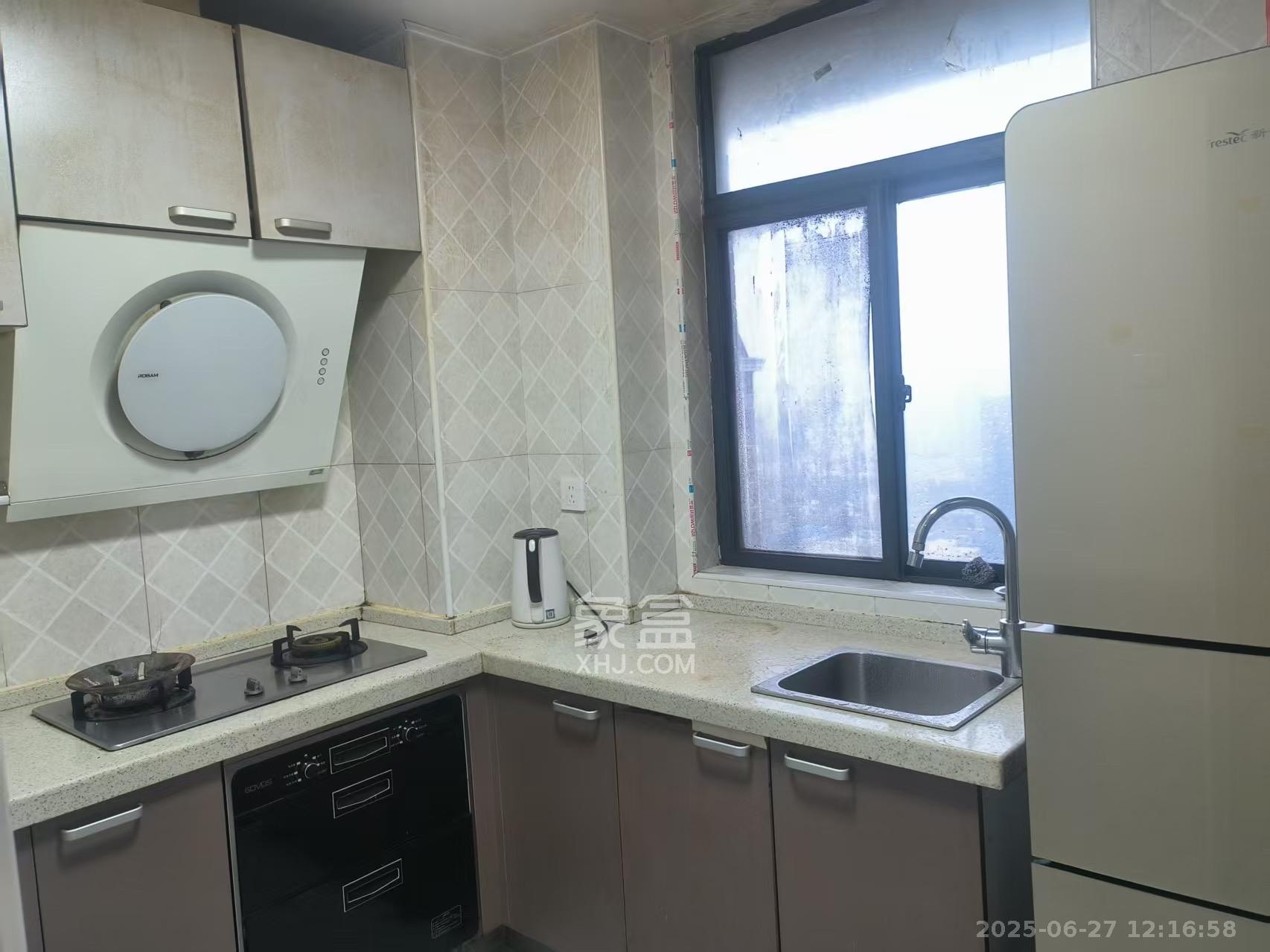 海拔东方 3室2厅2卫 2480.0元/月 海拔东方 3室2厅2卫 2480.0元/月室内图