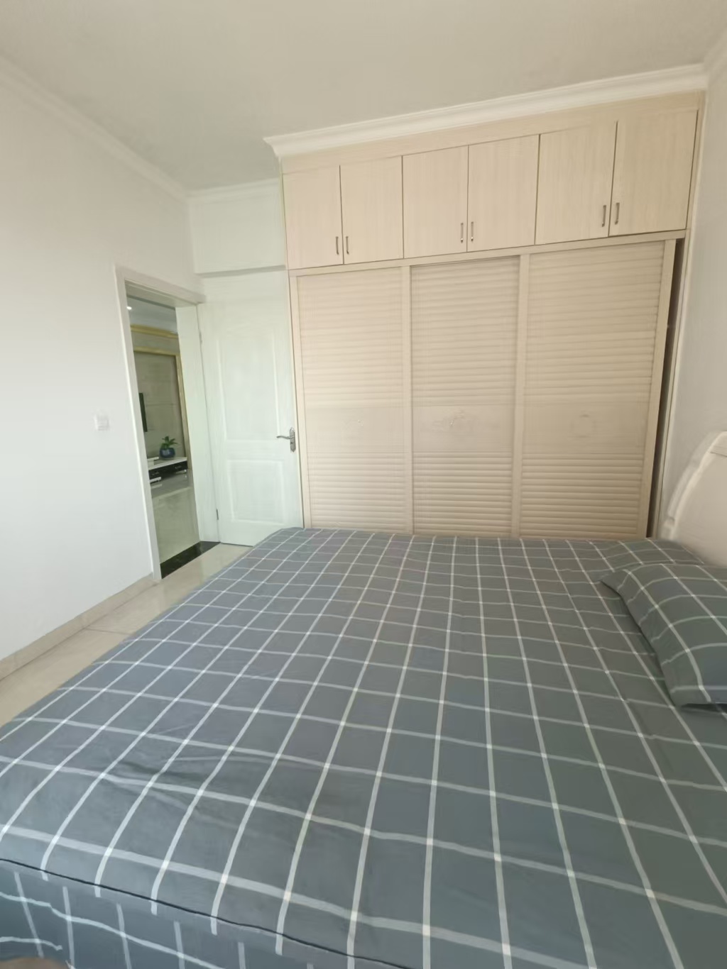 滨江财富中心  2室2厅1卫    35.8万 滨江财富中心  2室2厅1卫    35.8万室内图