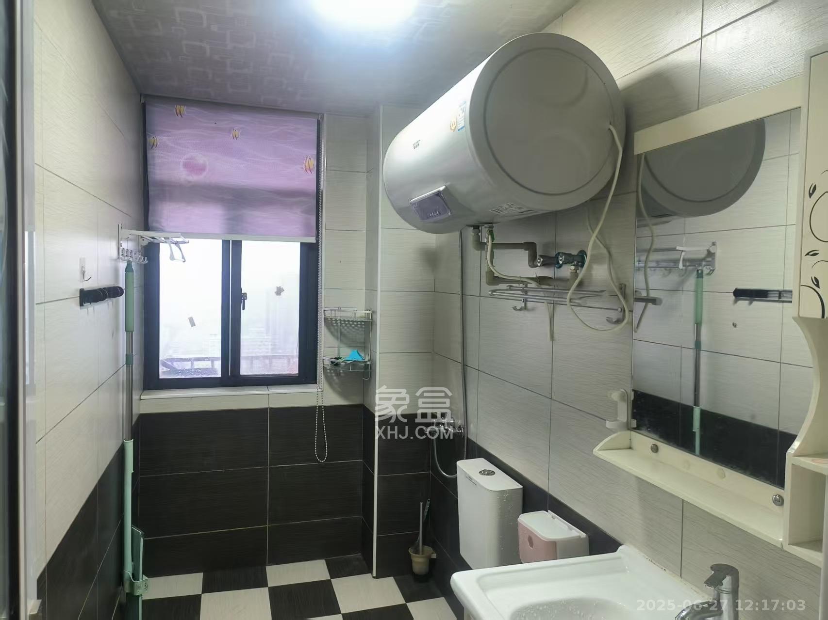 海拔东方 3室2厅2卫 2480.0元/月 海拔东方 3室2厅2卫 2480.0元/月室内图