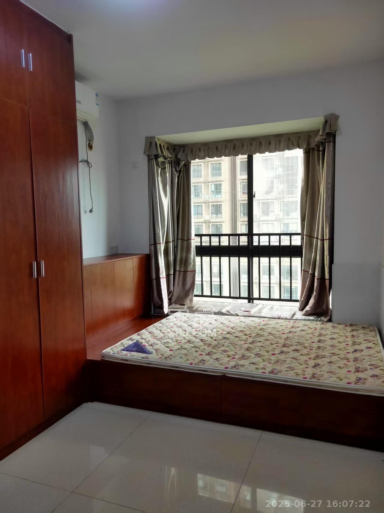 康桥长郡  2室2厅1卫    1700.0元/月 康桥长郡  2室2厅1卫    1700.0元/月室内图